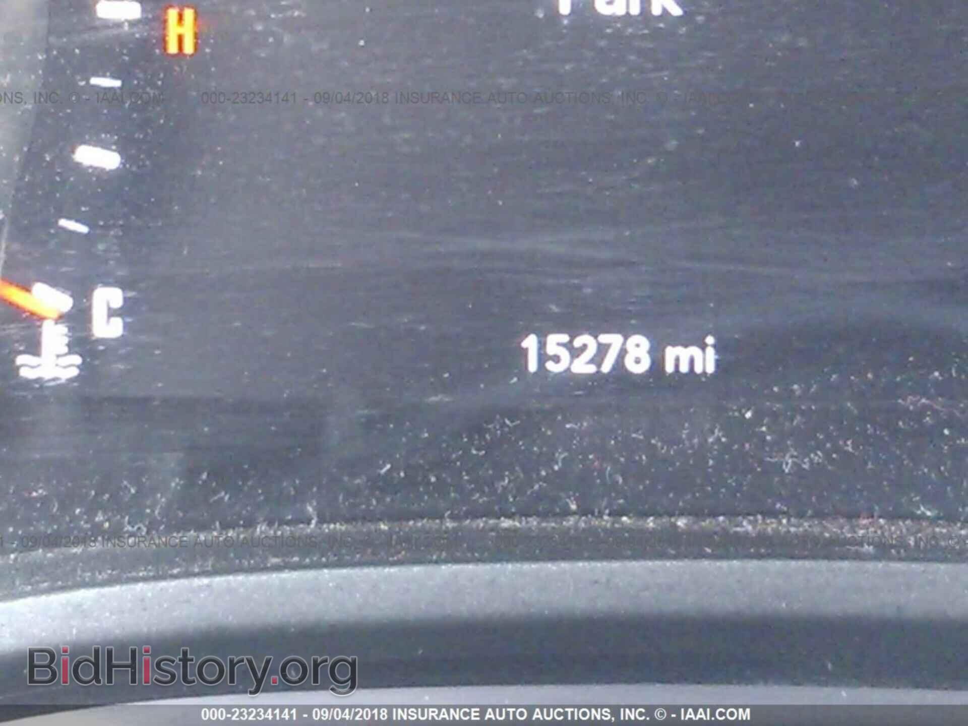 2018 Dodge Challenger - VIN: 2C3CDZAG3JH235978 - Фото 7
