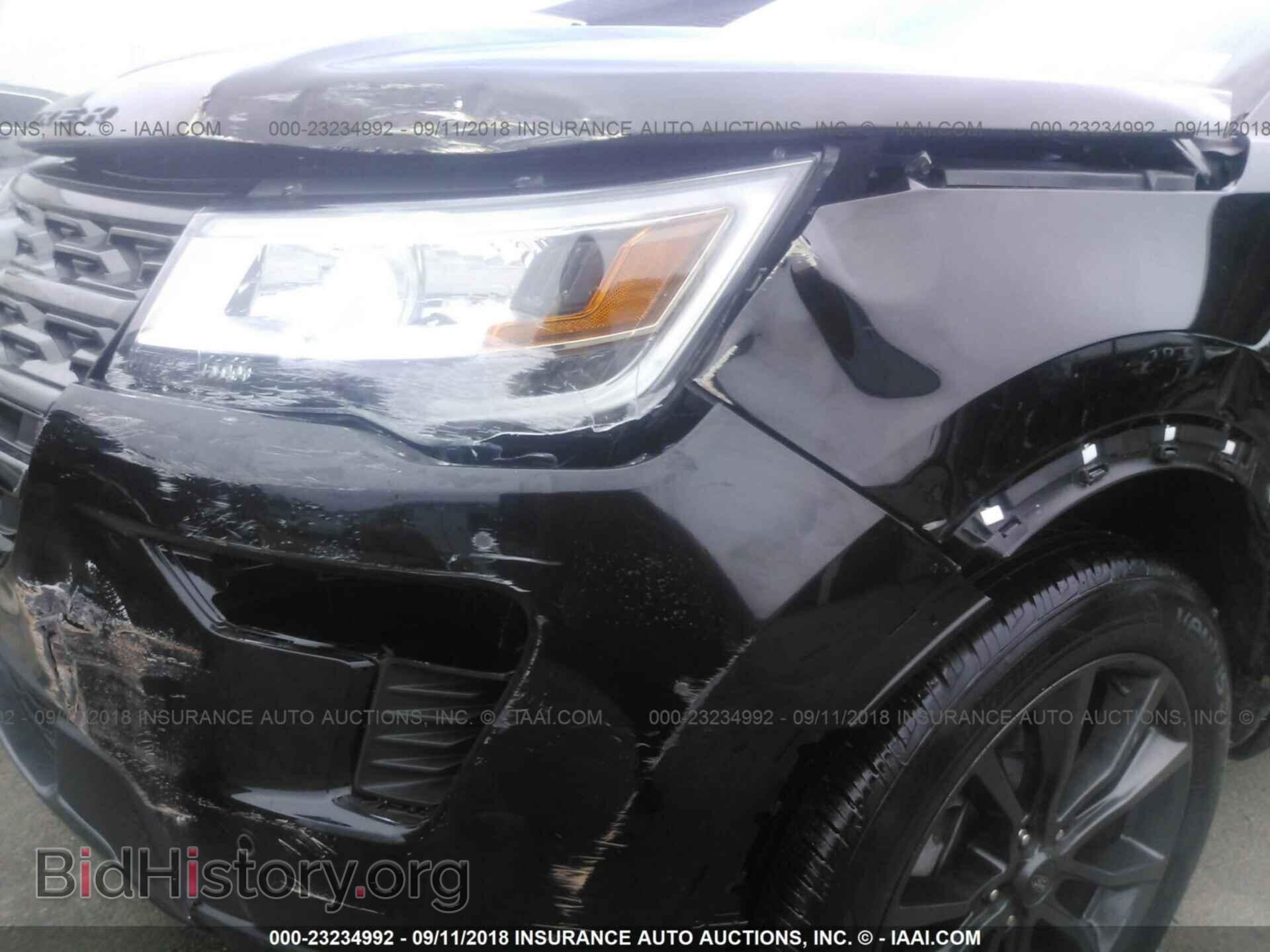 2018 Ford Explorer - VIN: 1FM5K8D83JGB01827 - Photo 6