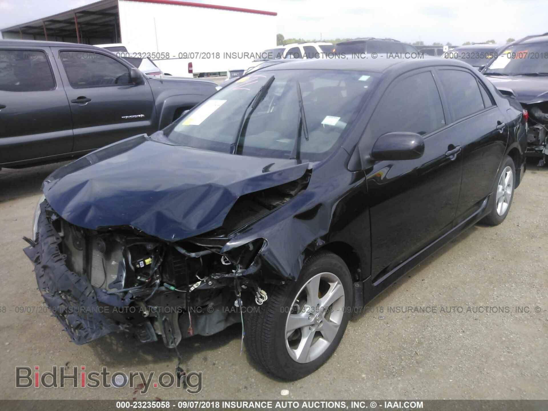 2013 Toyota Corolla - VIN: 5YFBU4EEXDP209136 - Фото 2