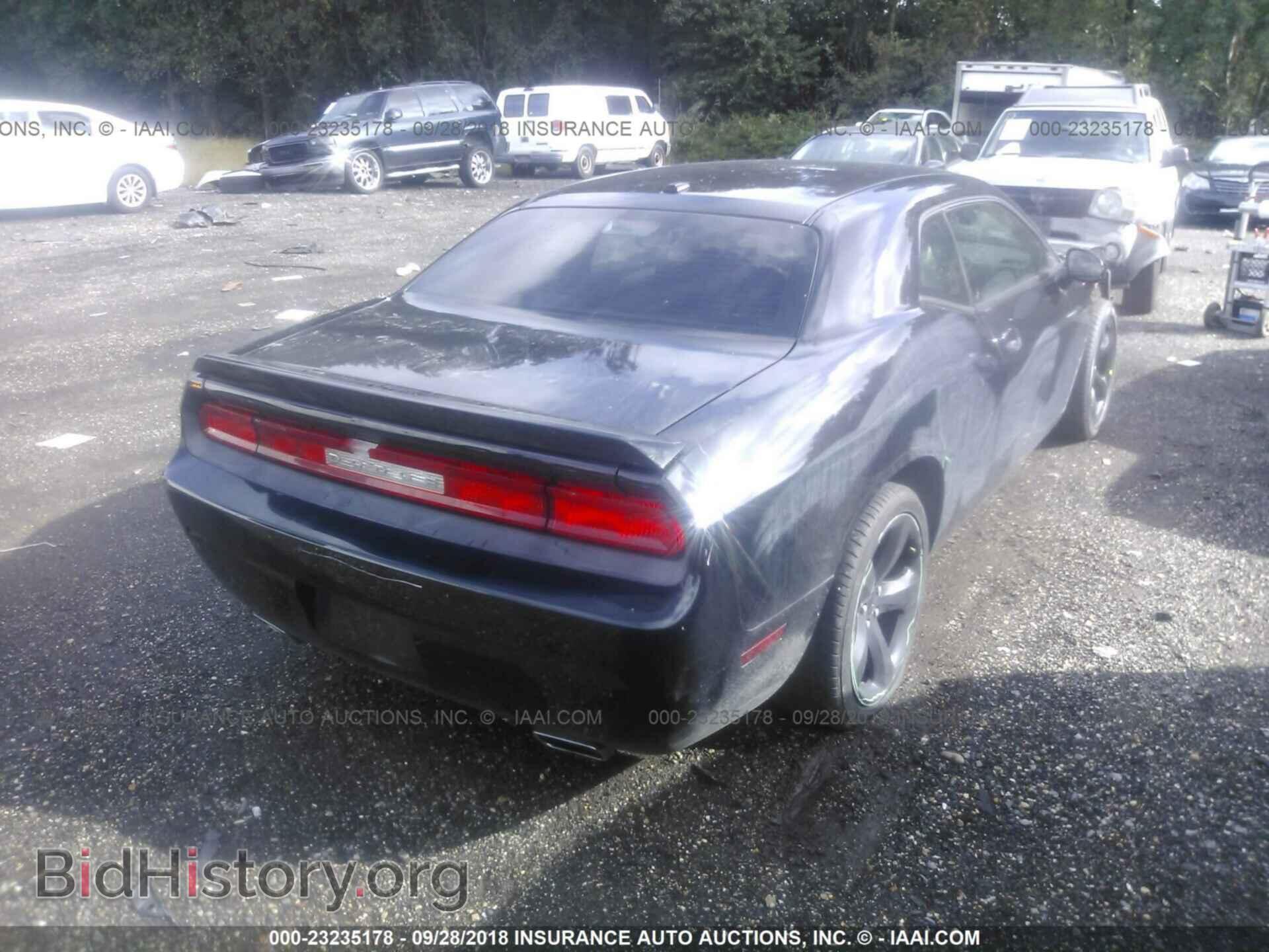 2014 Dodge Challenger - VIN: 2C3CDYAG1EH158141 - Photo 4