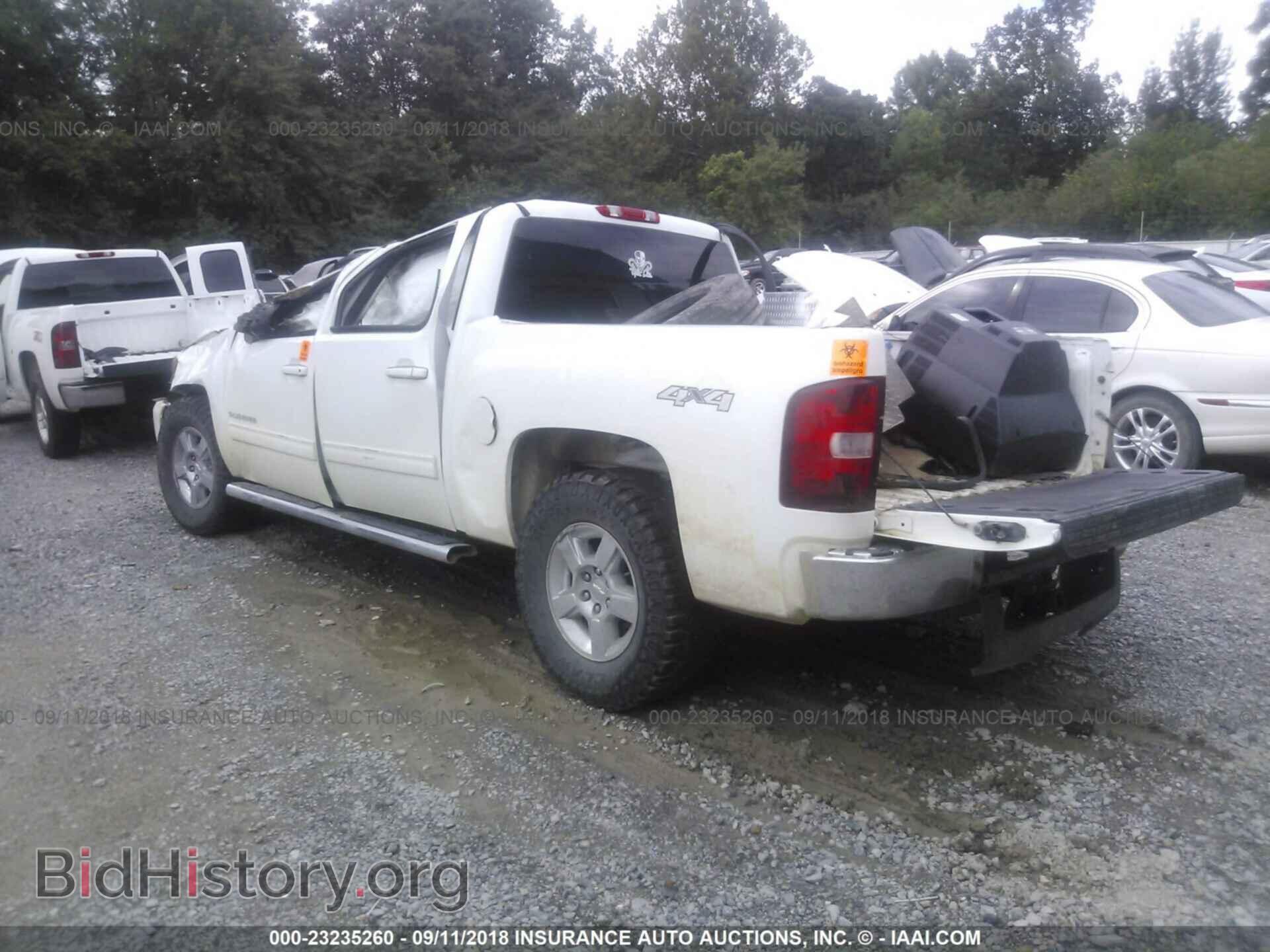 2011 CHEVROLET SILVERADO - VIN: 3GCPKTE32BG331805 - Фото 3