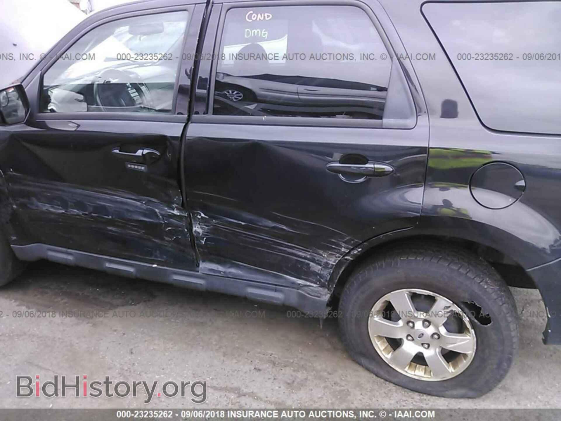 2011 Ford Escape - VIN: 1FMCU9EGXBKB64774 - Фото 6