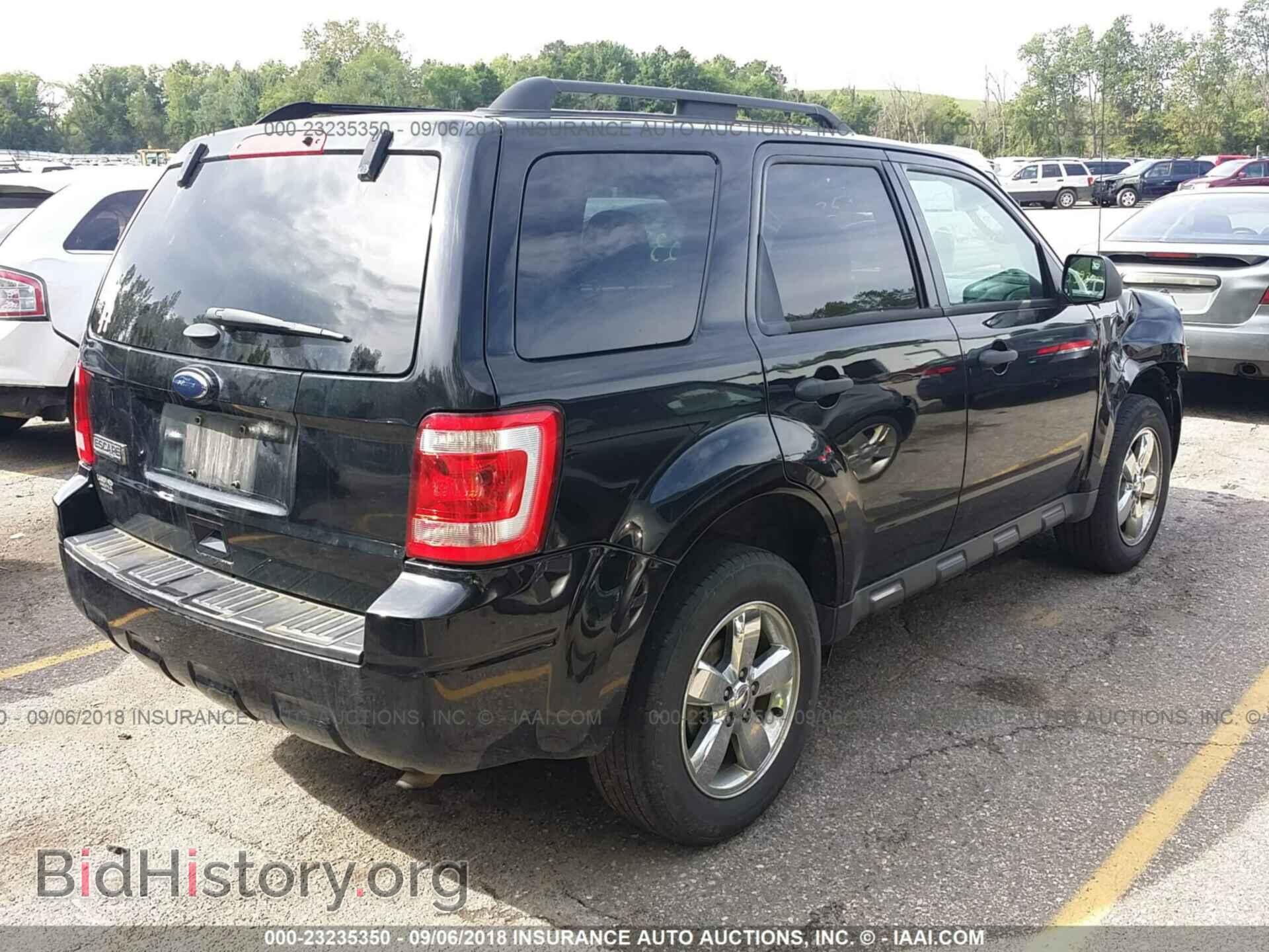 2012 Ford Escape - VIN: 1FMCU0D78CKB52170 - Photo 4