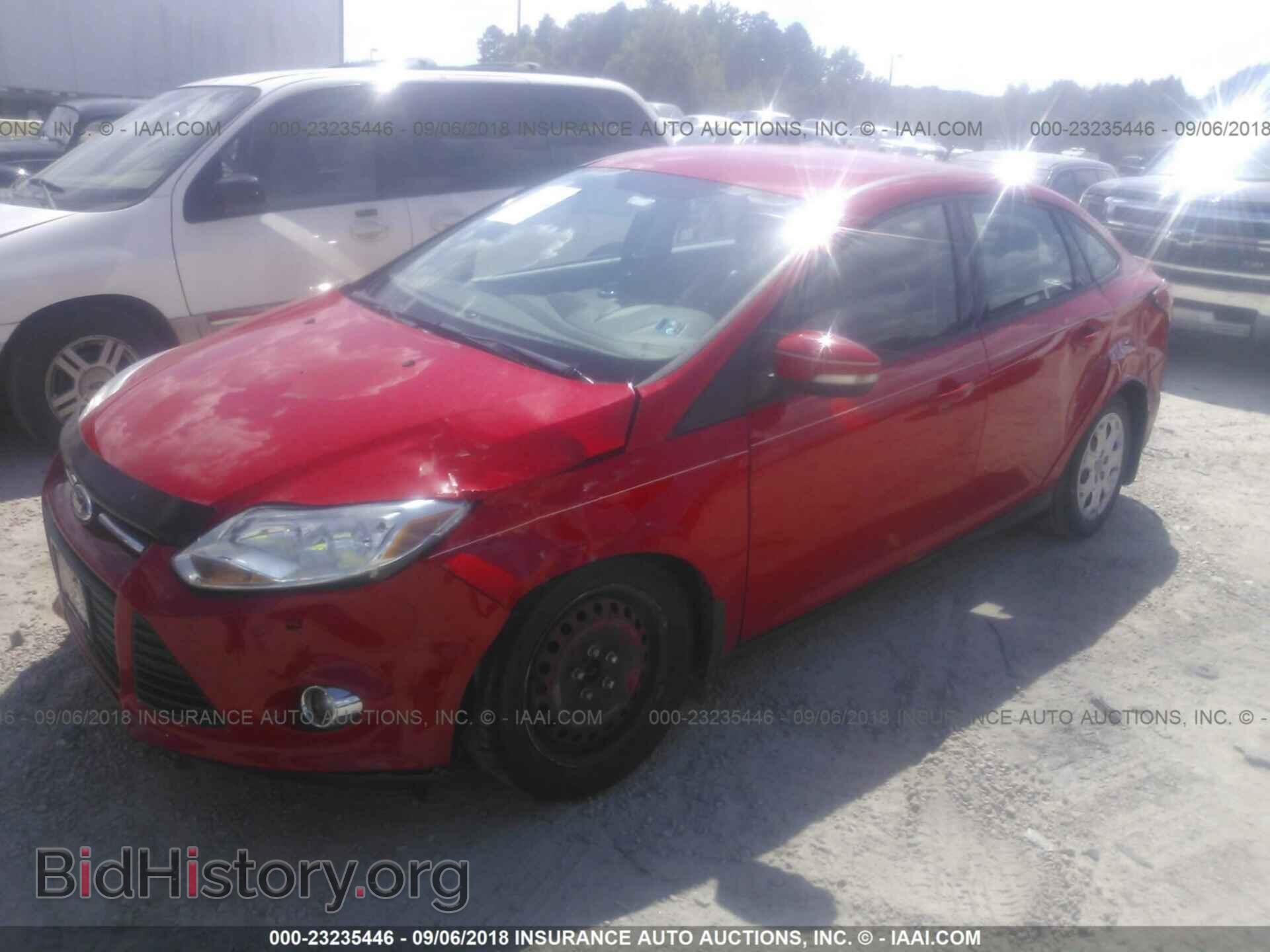 2012 Ford Focus - VIN: 1FAHP3F27CL173323 - Photo 2