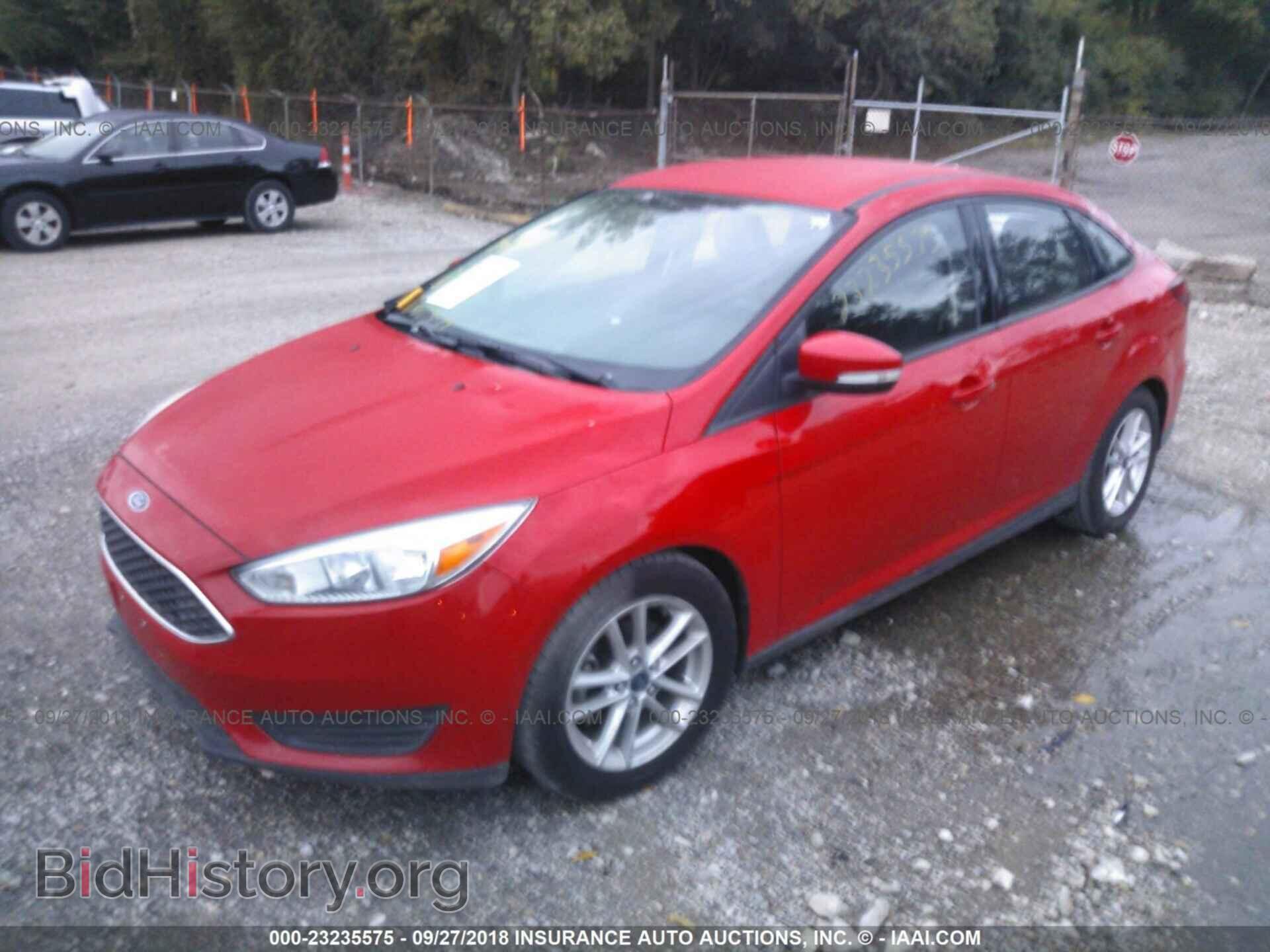 2016 Ford Focus - VIN: 1FADP3F25GL337883 - Photo 2