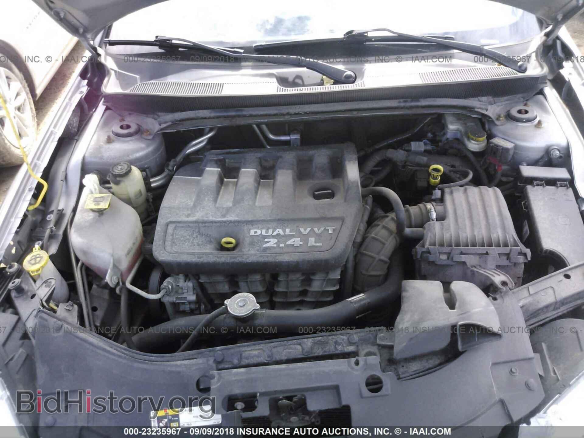 2014 Chrysler 200 - VIN: 1C3CCBAB7EN141307 - Фото 10