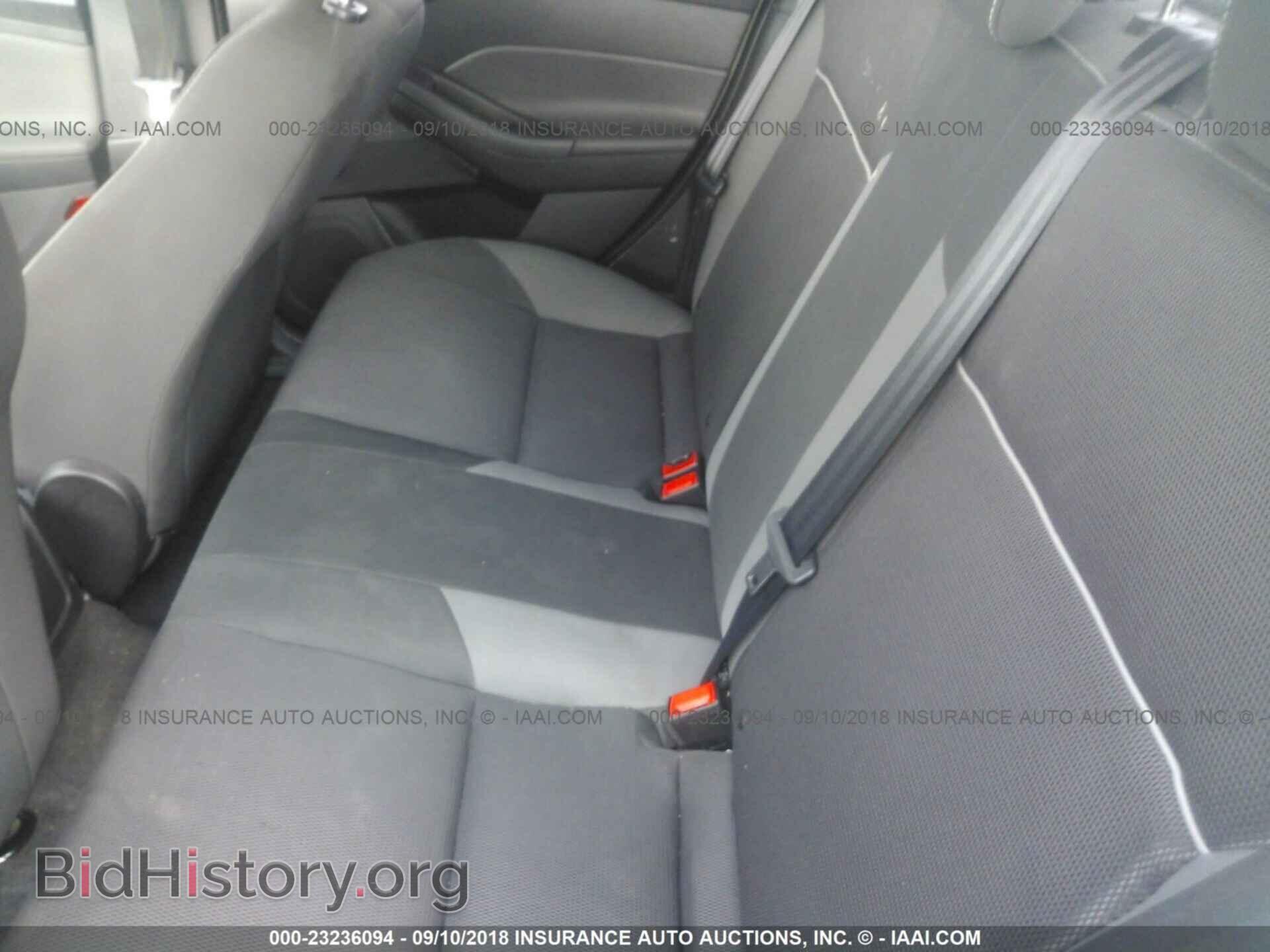 2012 Ford Focus - VIN: 1FAHP3E22CL234014 - Photo 8