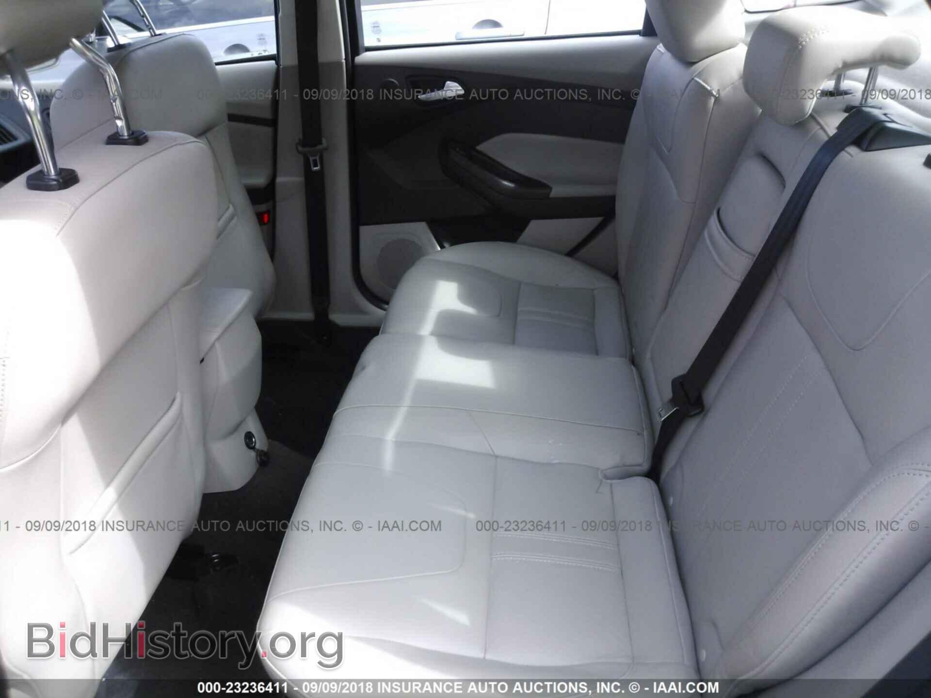 2012 Ford Focus - VIN: 1FAHP3H28CL130672 - Фото 8