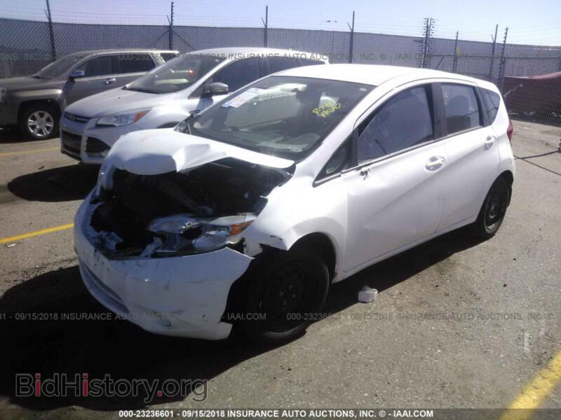 2016 Nissan VERSA NOTE (VIN 3N1CE2CP0GL376829) — фото 2 из 10