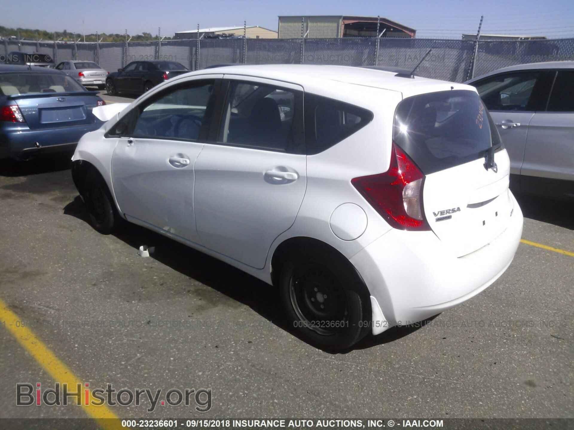 2016 Nissan Versa note - VIN: 3N1CE2CP0GL376829 - Фото 3