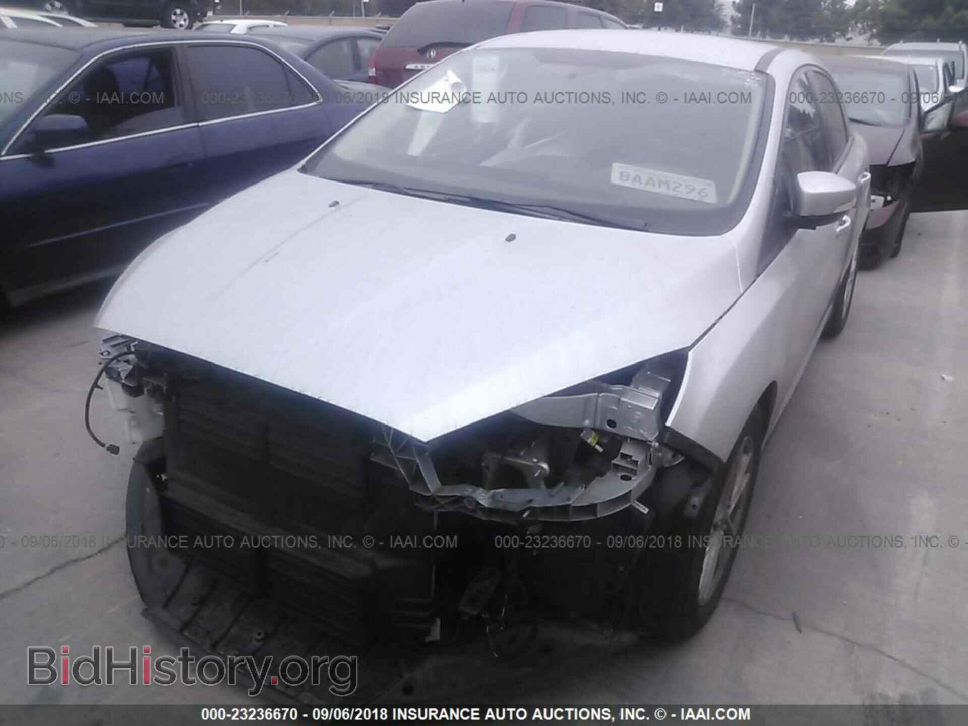 2015 Ford Focus - VIN: 1FADP3F24FL298976 - Photo 2