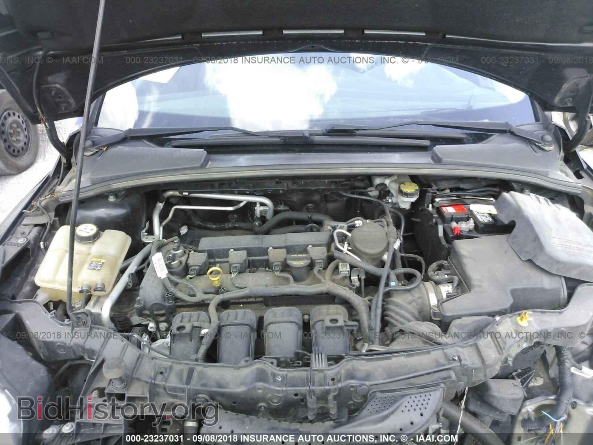 2012 Ford Focus - VIN: 1FAHP3F2XCL360202 - Photo 10