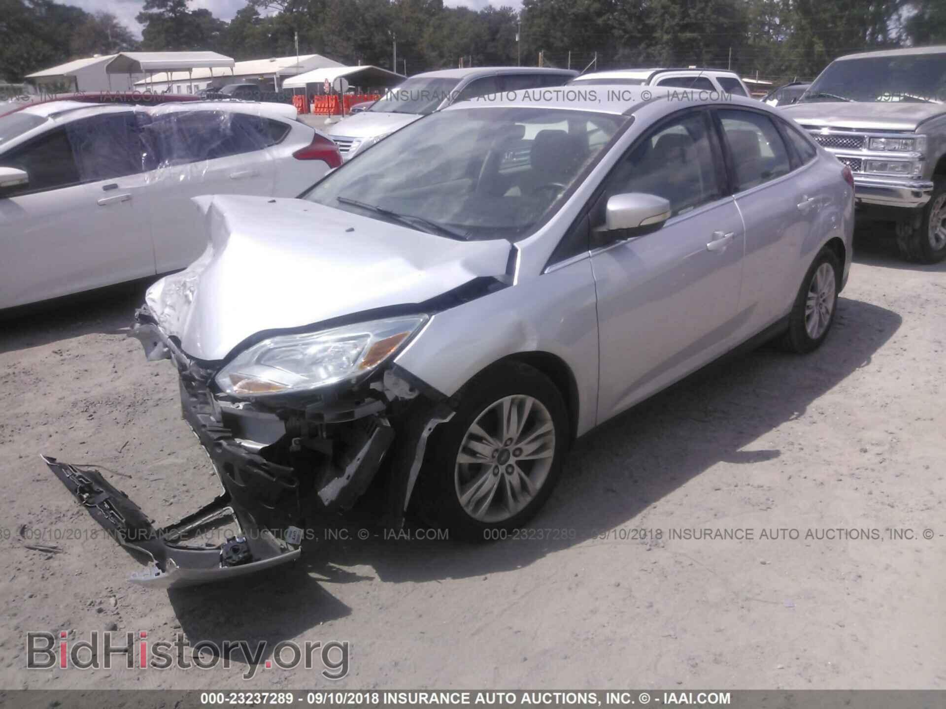 2012 Ford Focus - VIN: 1FAHP3H2XCL419858 - Фото 2