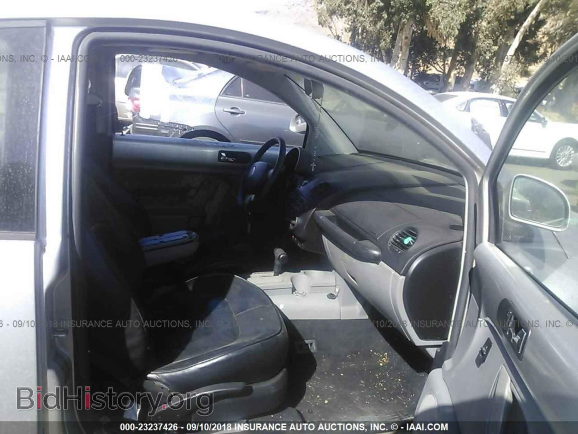 2000 VOLKSWAGEN NEW BEETLE - VIN: 3VWCC21C2YM484736 - Фото 5
