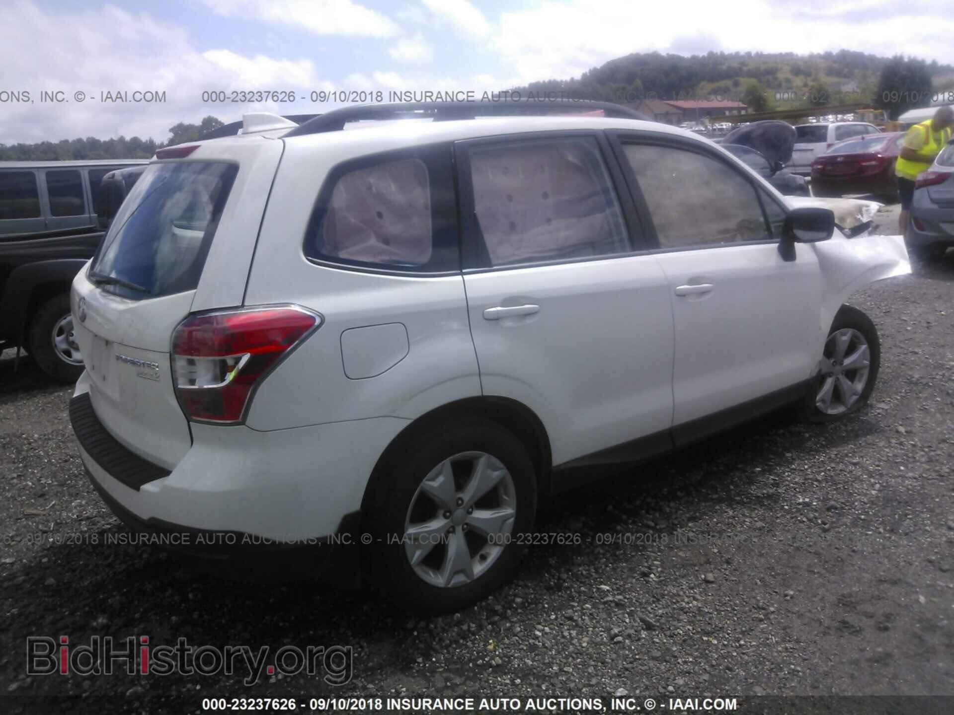 2016 Subaru Forester - VIN: JF2SJABCXGH422082 - Фото 4