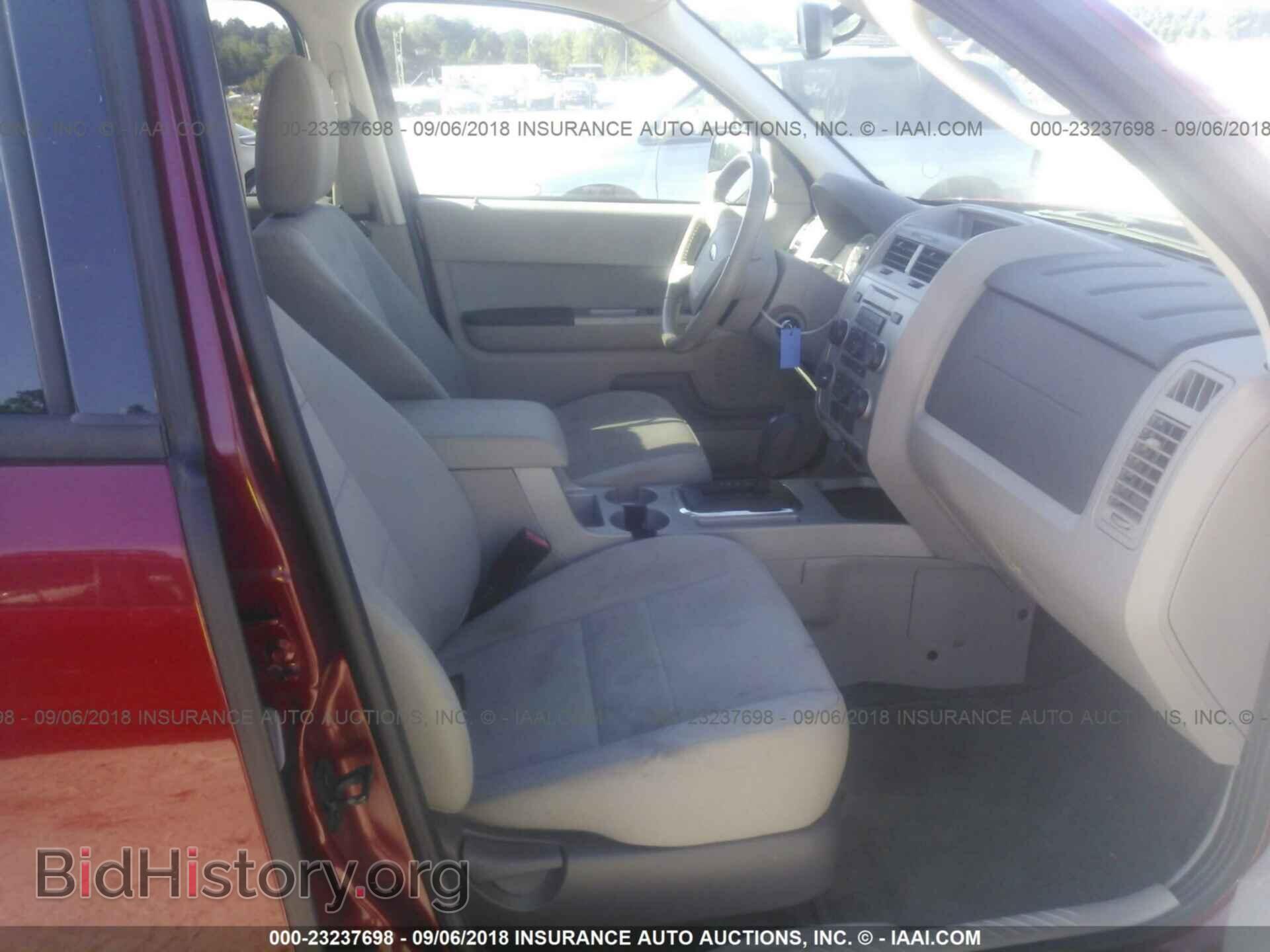 2012 Ford Escape - VIN: 1FMCU0D75CKA28227 - Фото 5