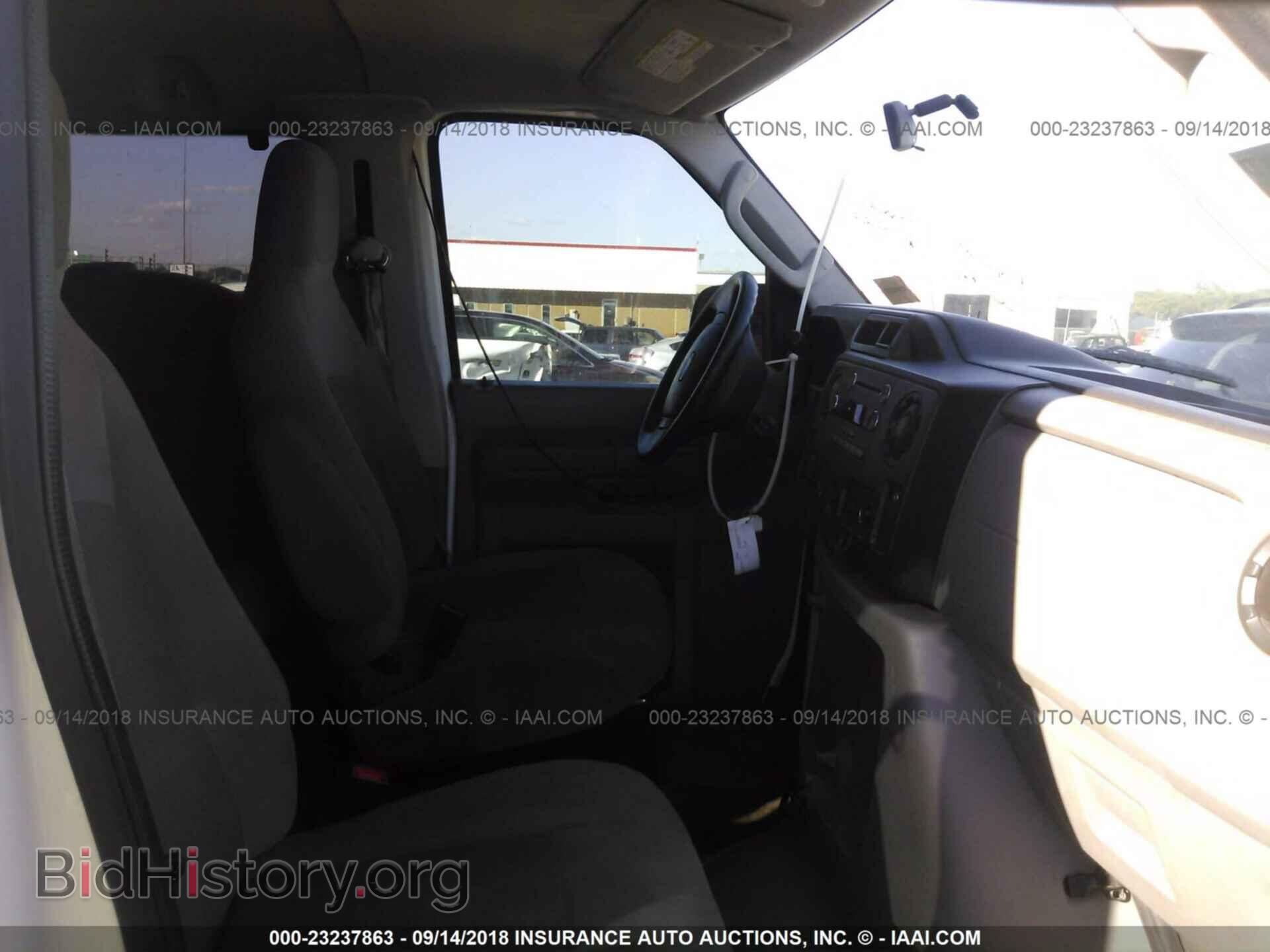 2012 Ford Econoline - VIN: 1FBSS3BL5CDA04249 - Photo 5