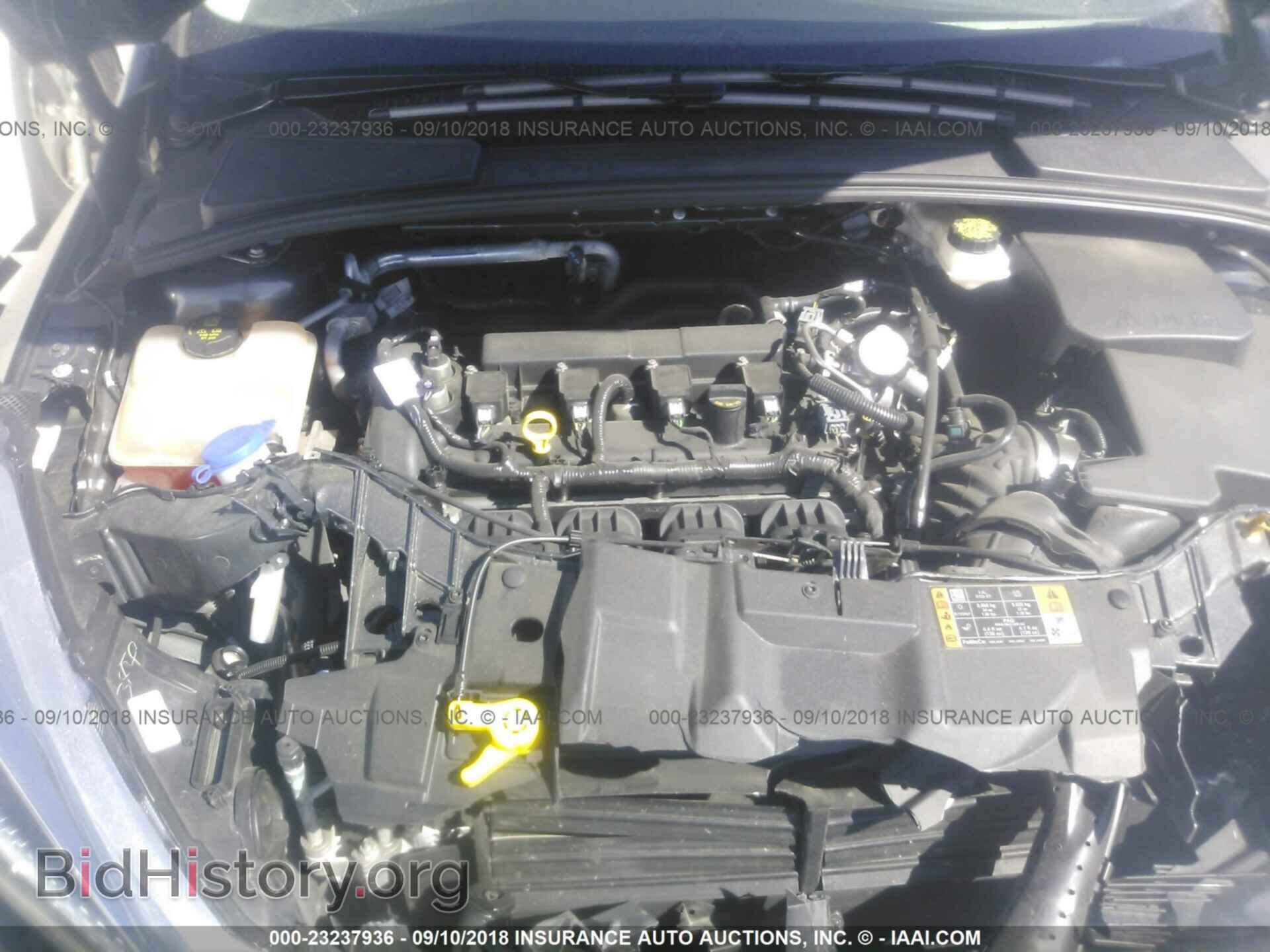 2018 Ford Focus - VIN: 1FADP3K24JL280900 - Фото 10