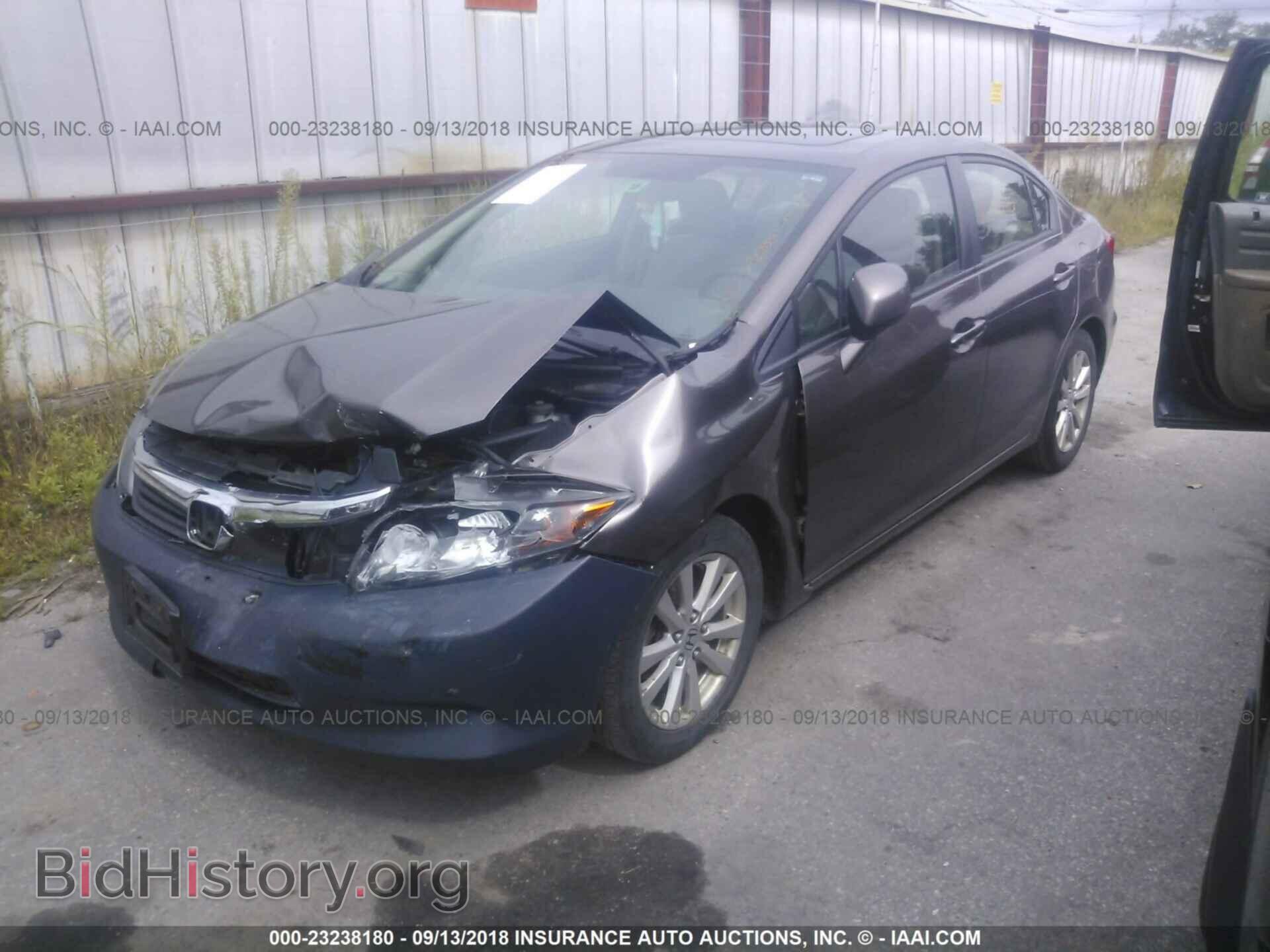 2012 Honda Civic - VIN: 2HGFB2F92CH546788 - Photo 2