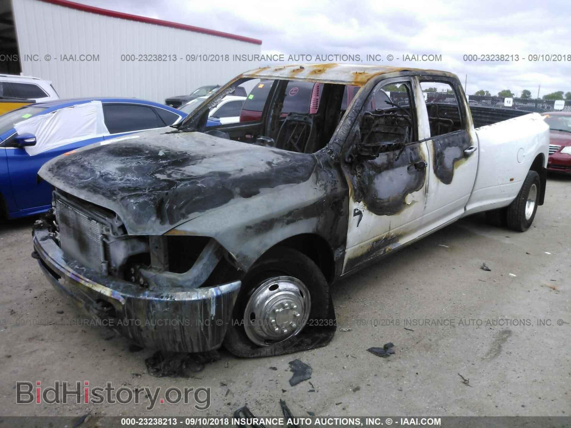 2012 Dodge Ram 3500 - VIN: 3C63DRGL7CG127258 - Фото 2