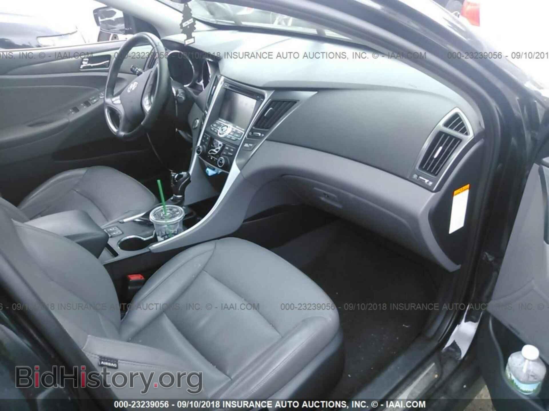 2012 Hyundai Sonata - VIN: KMHEC4A46CA061093 - Photo 5