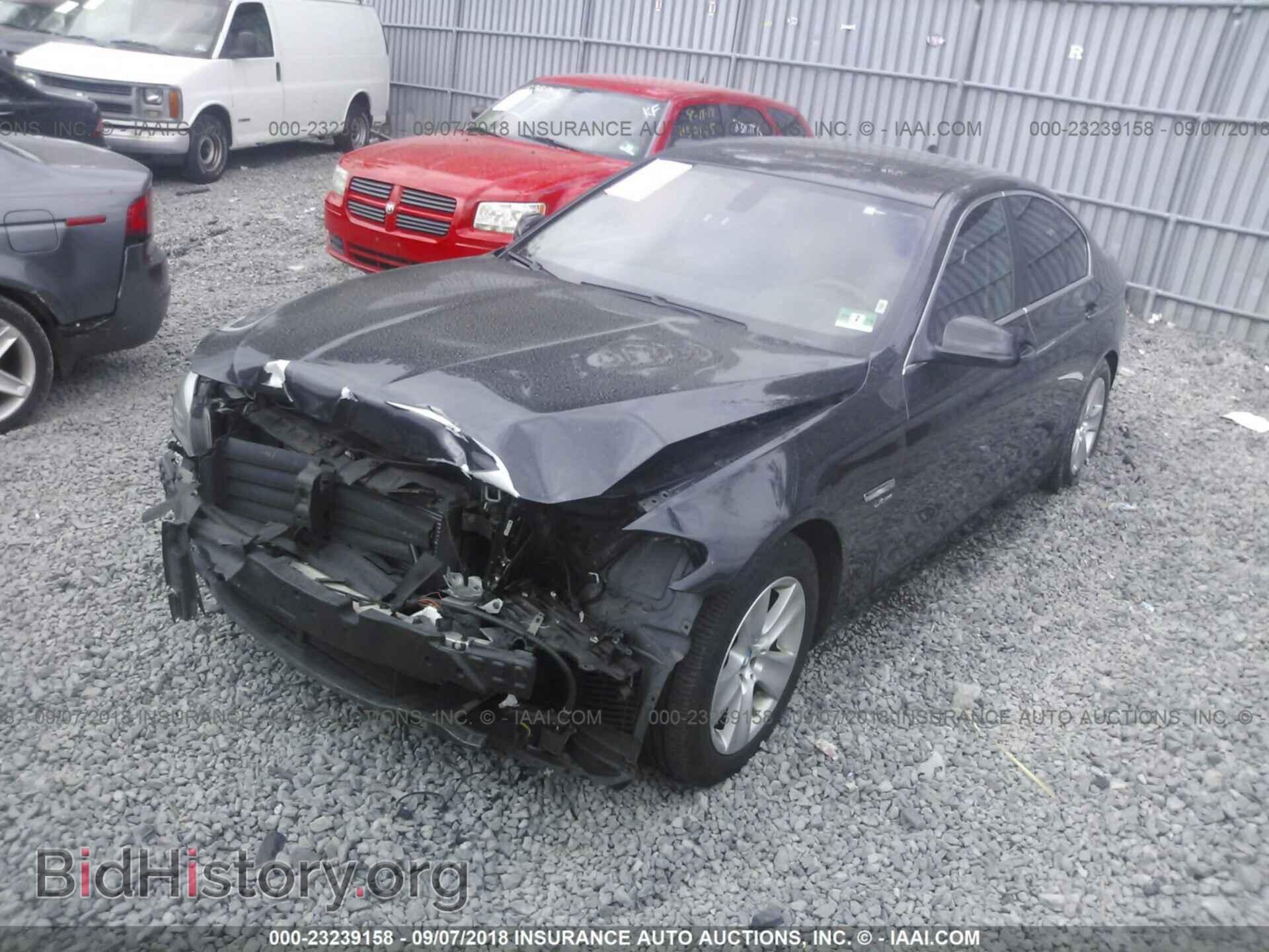 2012 BMW 528 - VIN: WBAXH5C54CDW11686 - Фото 2