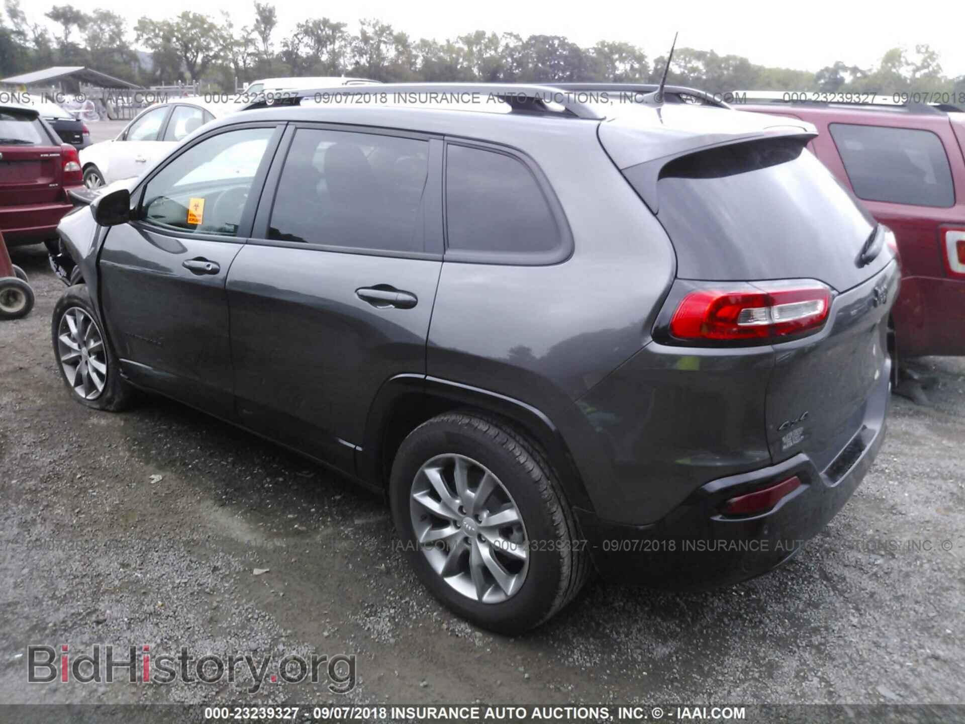 2018 Jeep Cherokee - VIN: 1C4PJMCB9JD587065 - Фото 3