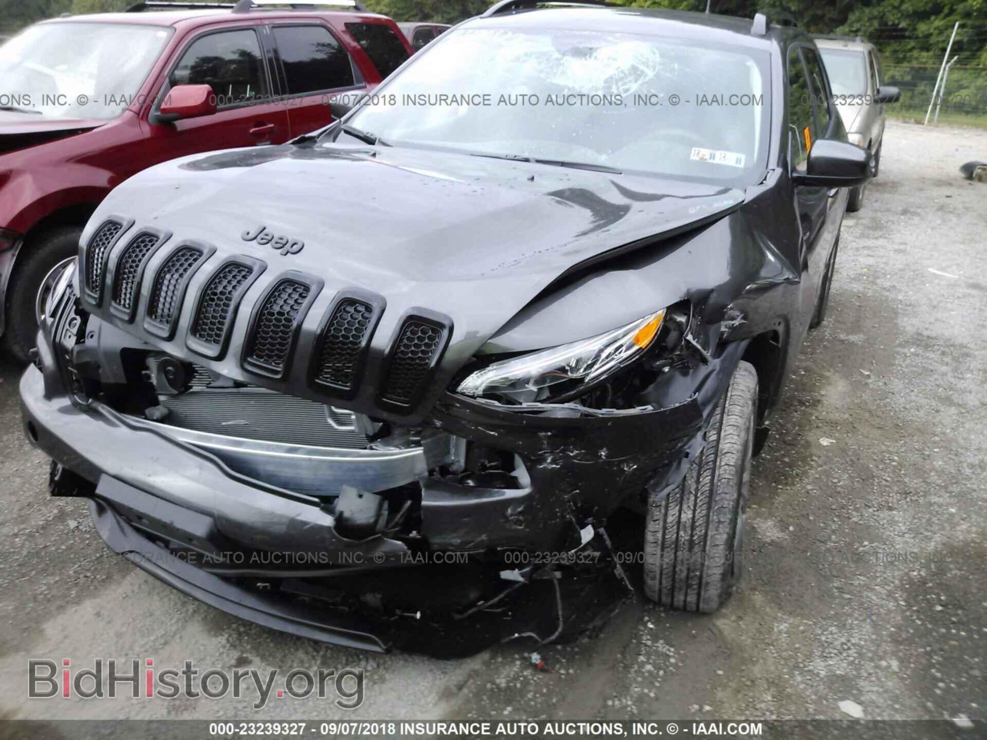 2018 Jeep Cherokee - VIN: 1C4PJMCB9JD587065 - Фото 6