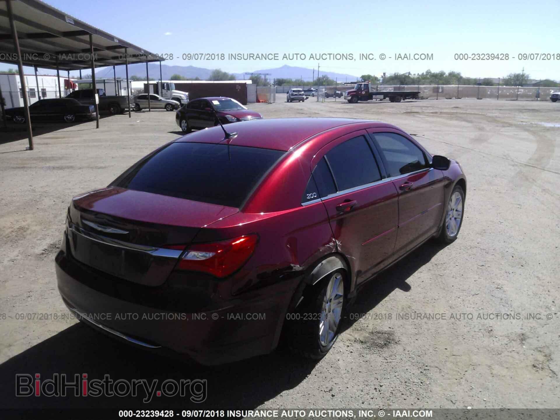 2012 Chrysler 200 - VIN: 1C3CCBBG8CN228432 - Фото 4