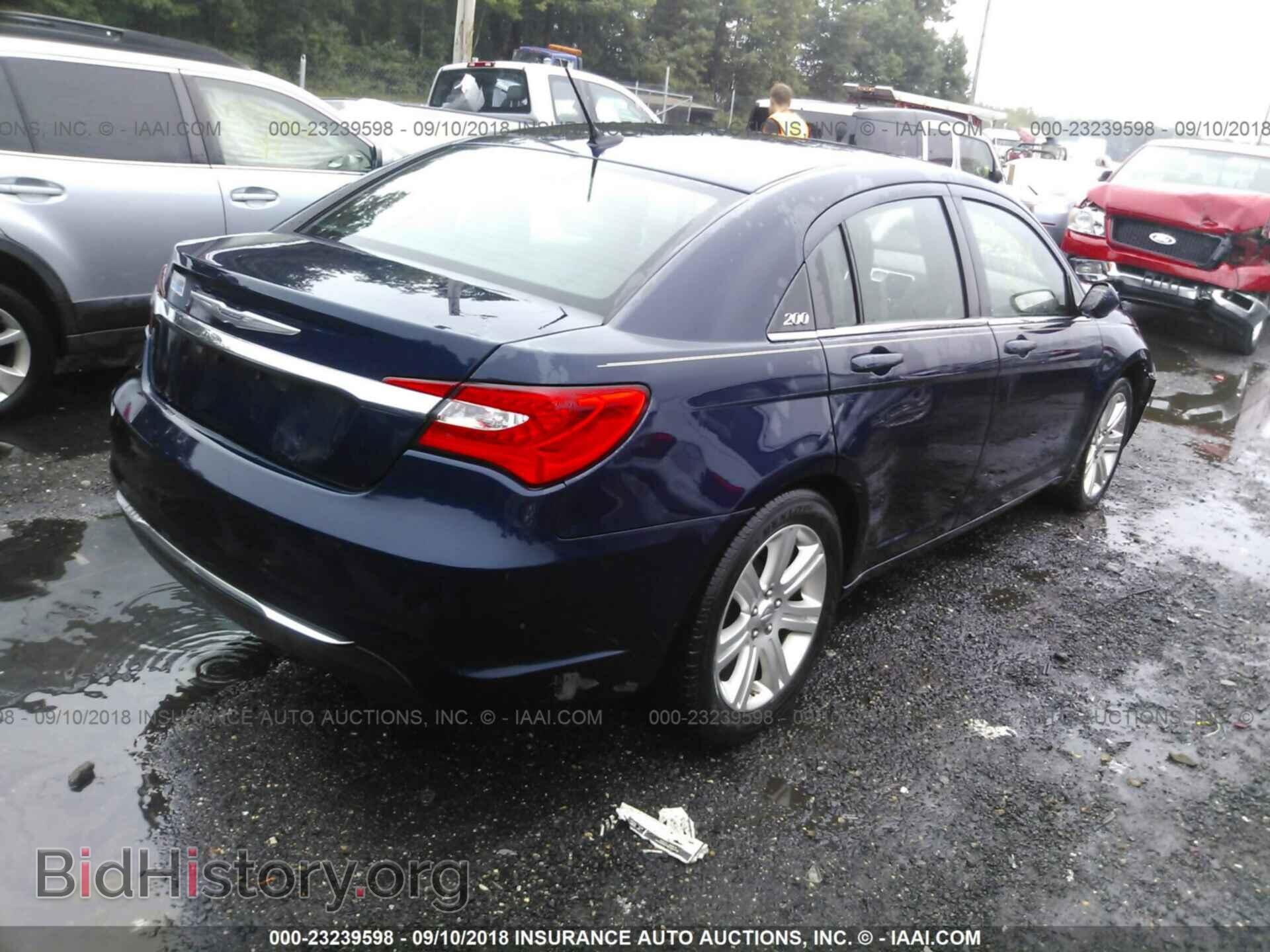 2013 Chrysler 200 - VIN: 1C3CCBAB6DN685912 - Photo 4