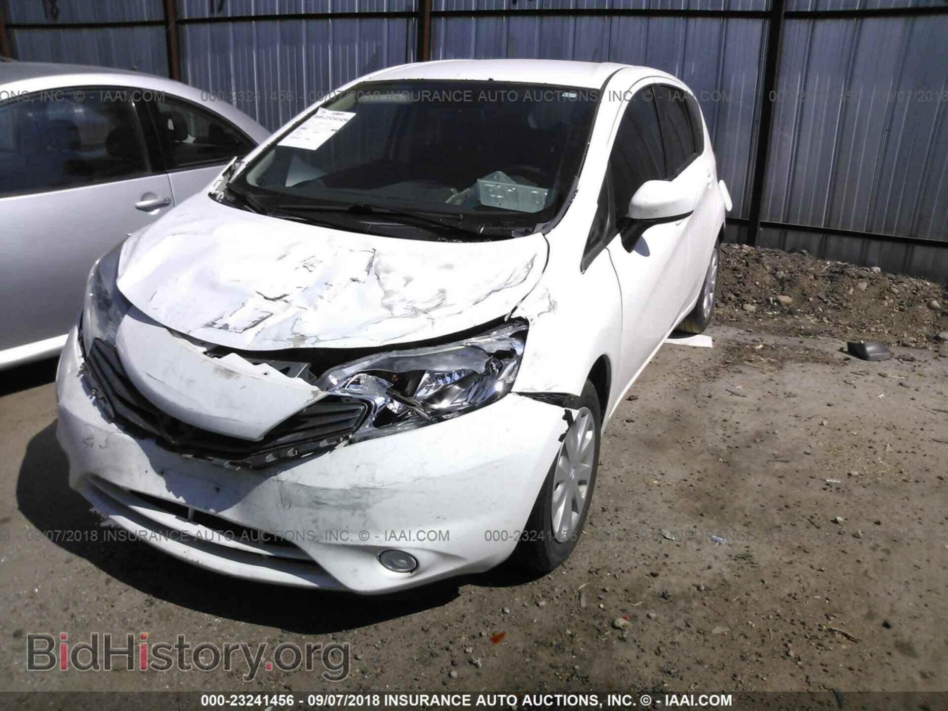 2015 Nissan Versa note - VIN: 3N1CE2CP6FL405958 - Фото 2