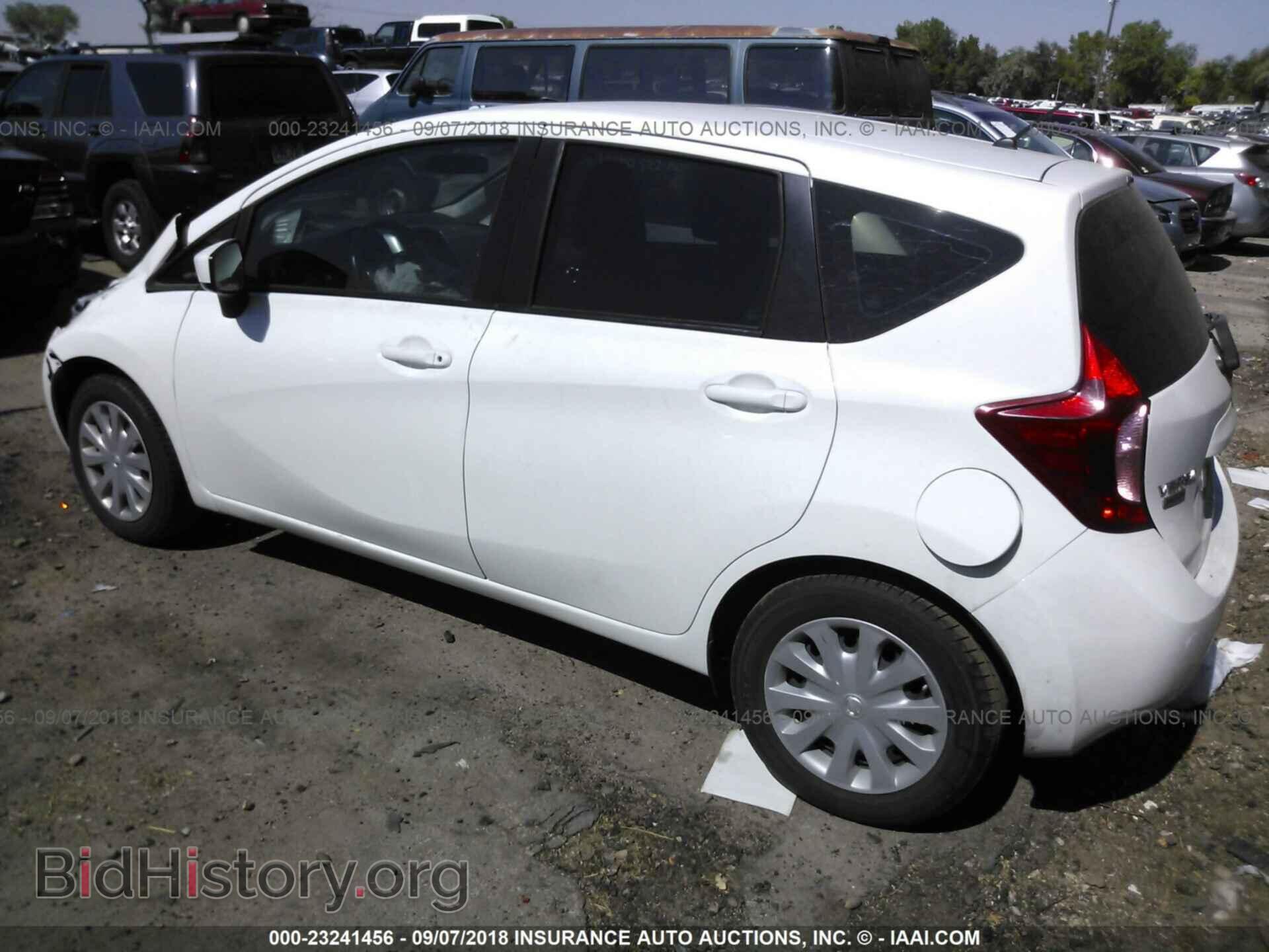 2015 Nissan Versa note - VIN: 3N1CE2CP6FL405958 - Фото 3