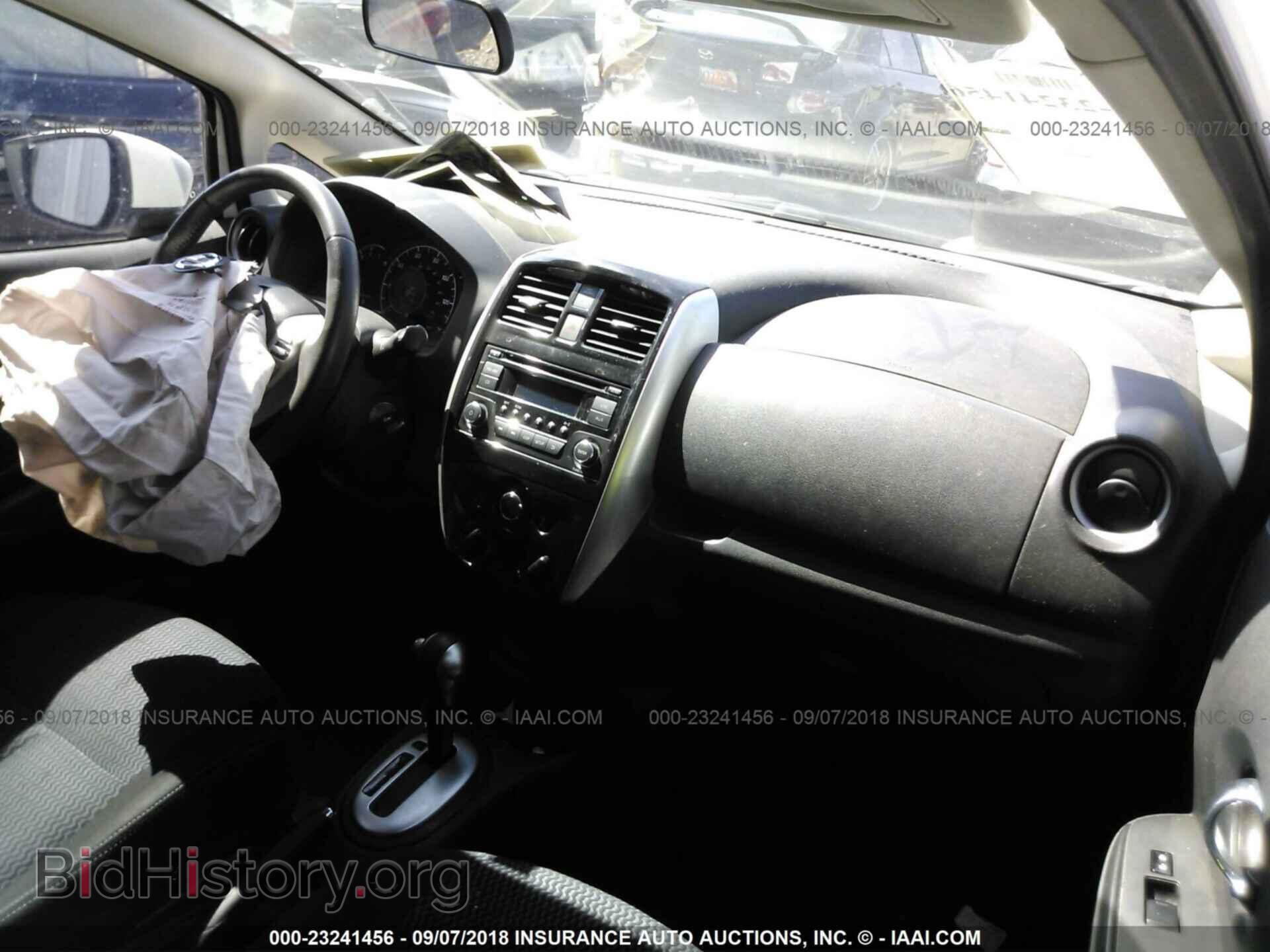 2015 Nissan Versa note - VIN: 3N1CE2CP6FL405958 - Фото 5