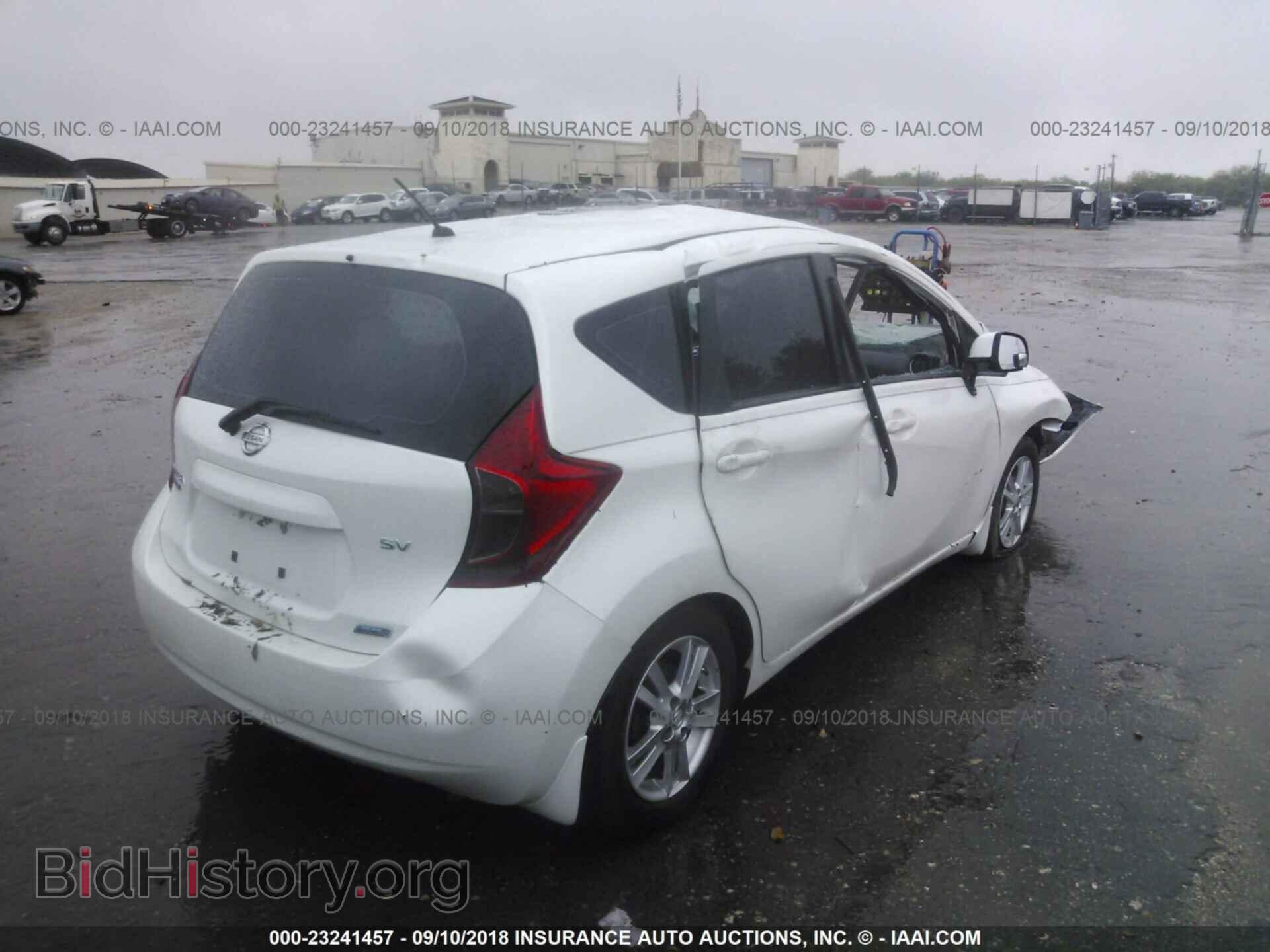 2014 Nissan Versa note - VIN: 3N1CE2CP4EL416472 - Photo 4
