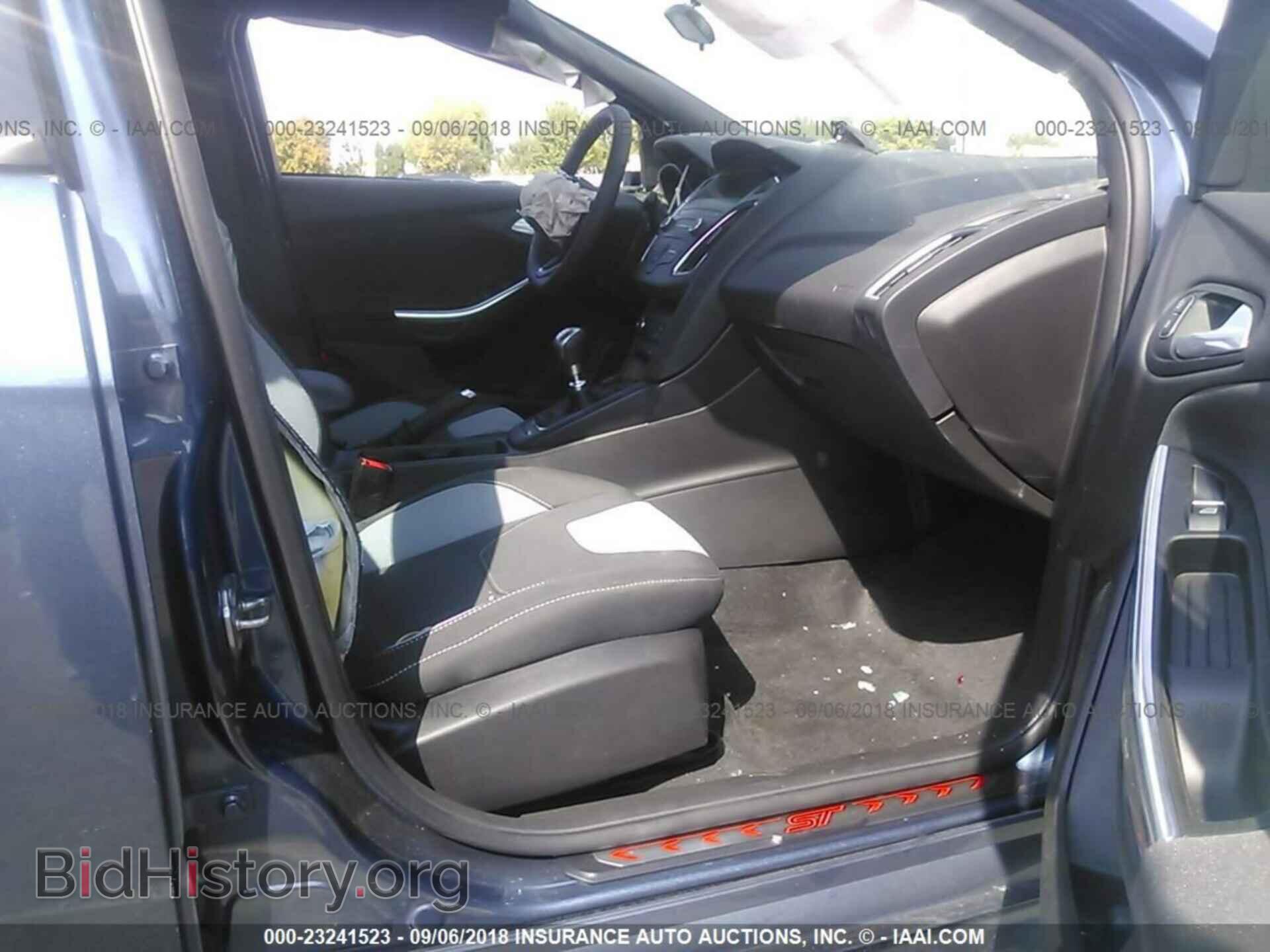 2018 Ford Focus - VIN: 1FADP3L97JL270244 - Фото 5