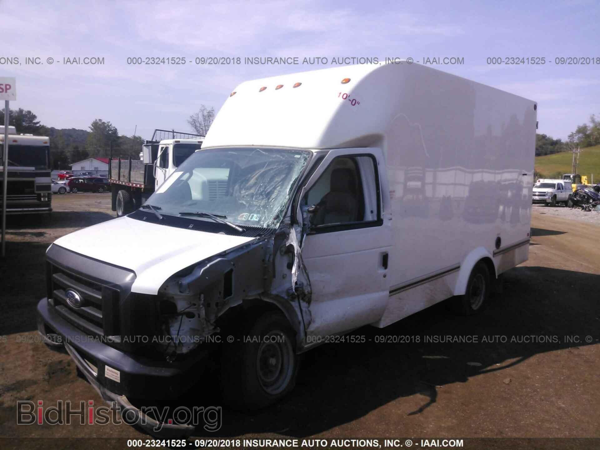 2017 Ford Econoline - VIN: 1FDWE3FS5HDC32213 - Photo 2