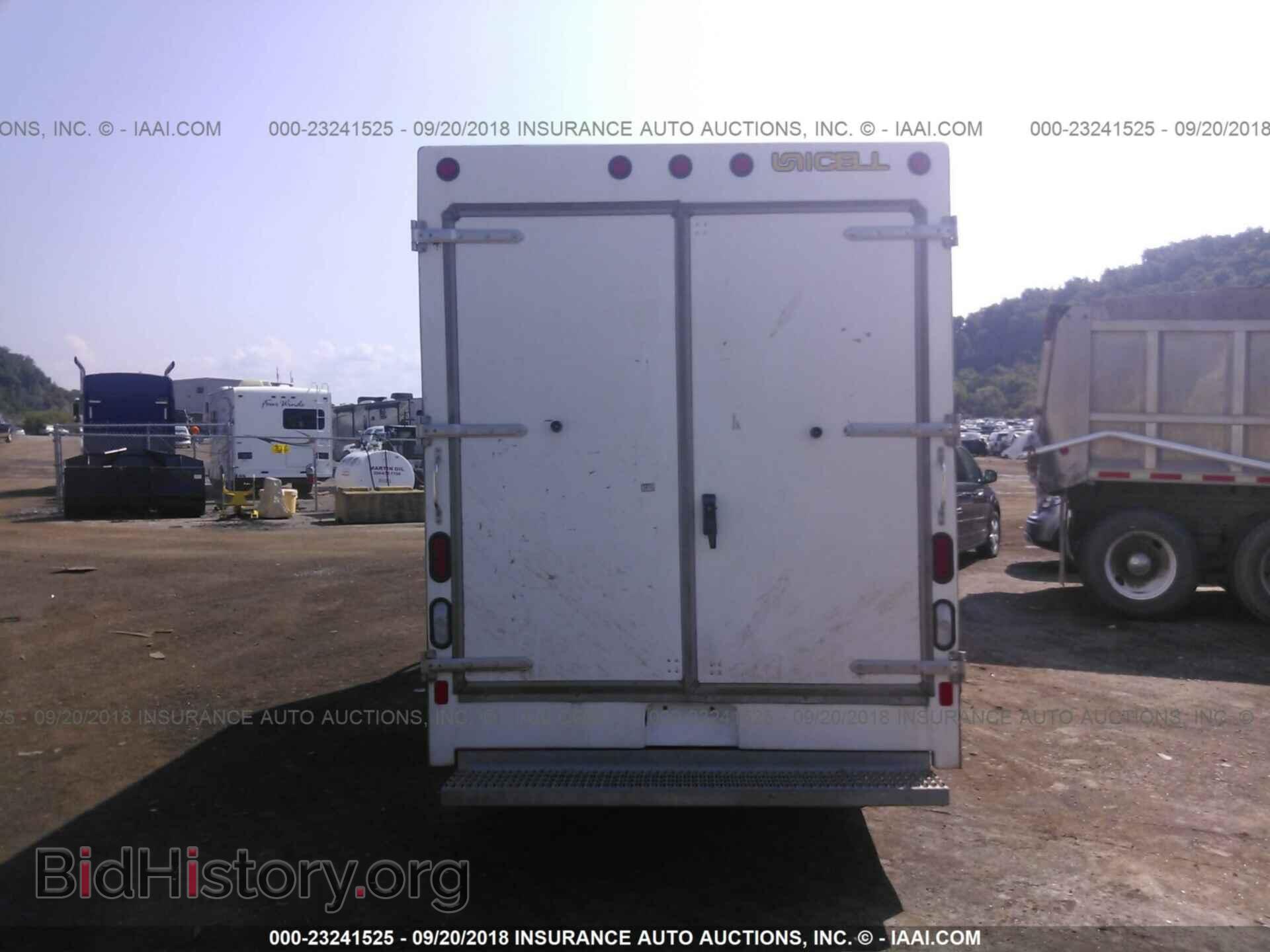 2017 Ford Econoline - VIN: 1FDWE3FS5HDC32213 - Photo 8