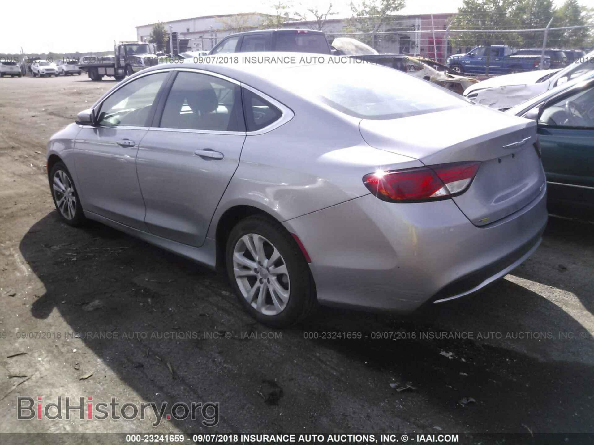 2015 Chrysler 200 - VIN: 1C3CCCAB1FN584429 - Photo 3