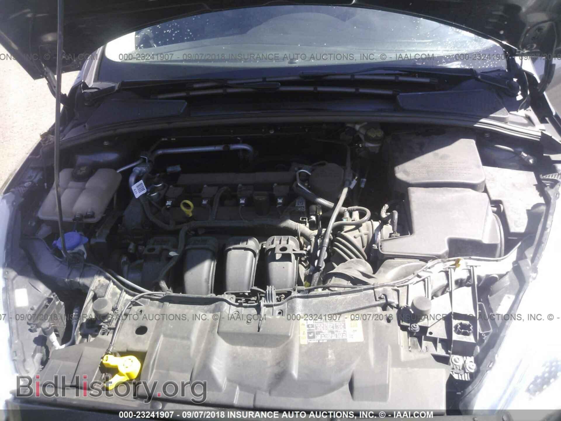 2016 Ford Focus - VIN: 1FADP3K26GL238804 - Photo 10