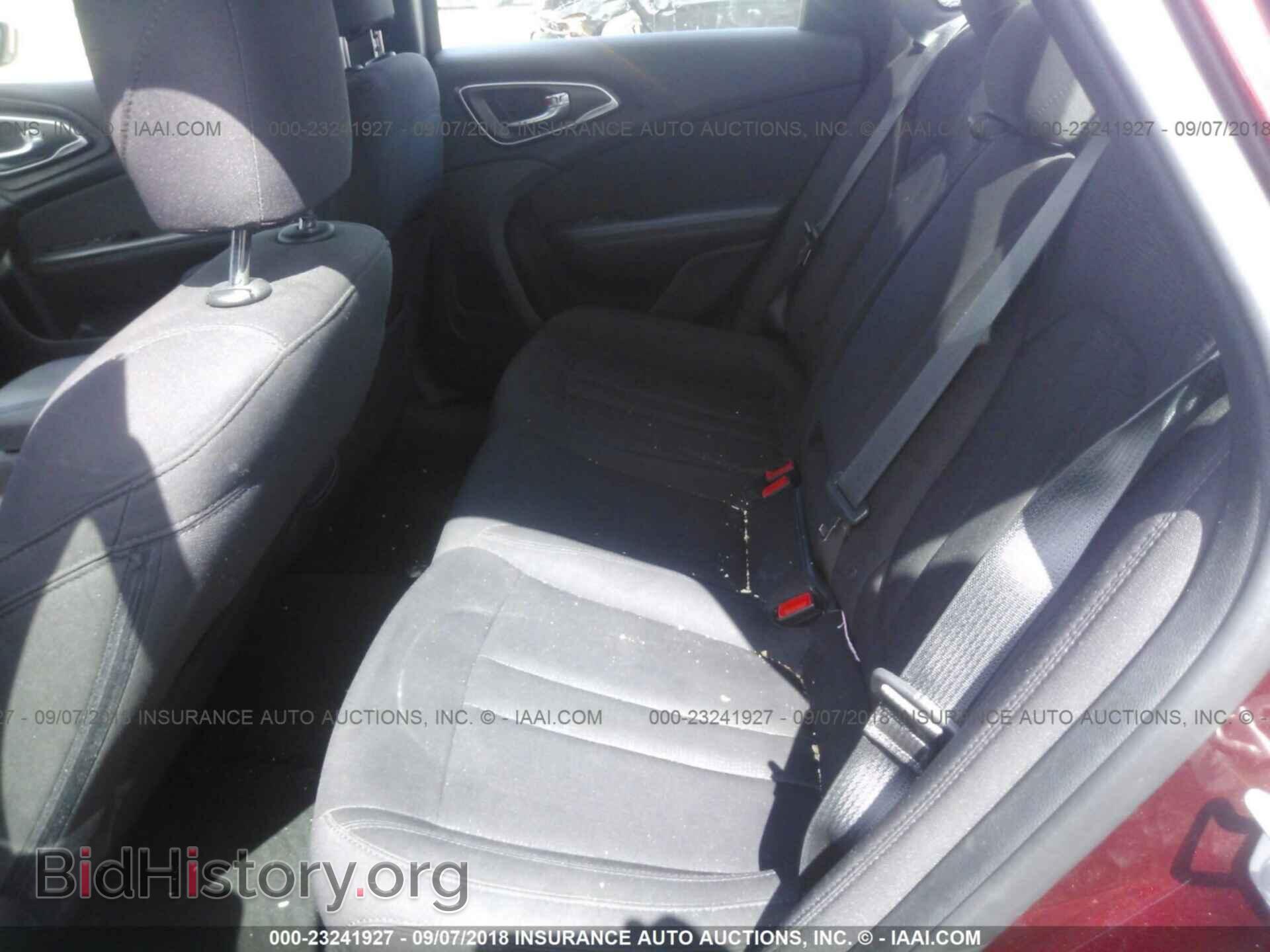 2015 Chrysler 200 - VIN: 1C3CCCAB8FN571418 - Фото 8