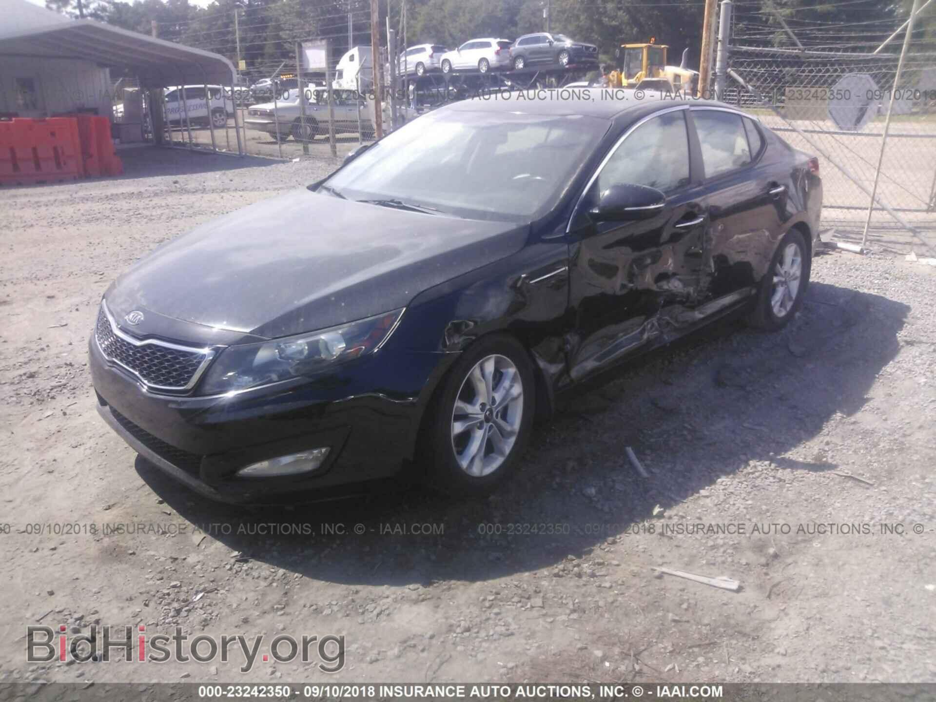 2011 Kia Optima - VIN: KNAGN4A61B5093480 - Фото 2