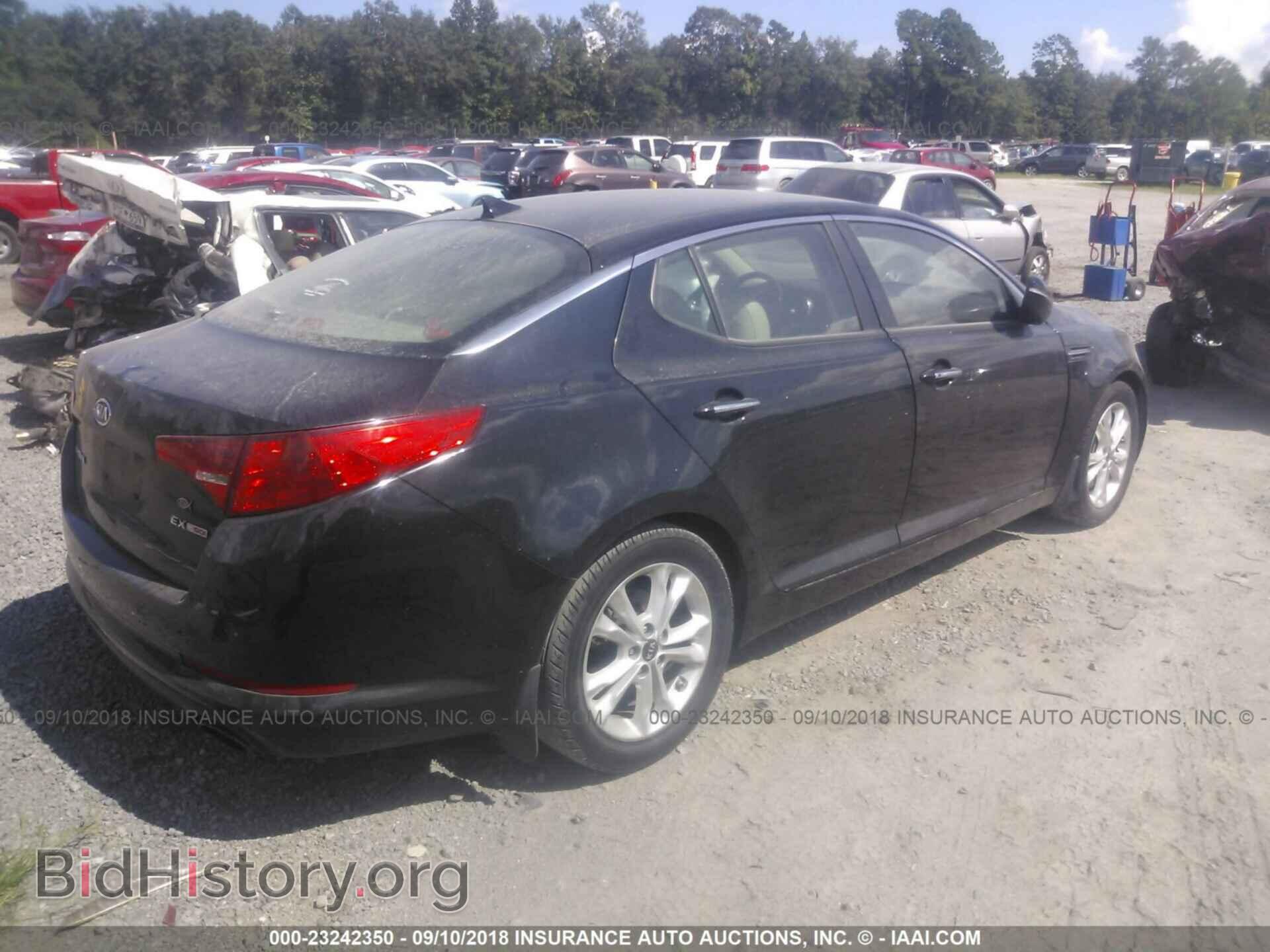 2011 Kia Optima - VIN: KNAGN4A61B5093480 - Фото 4