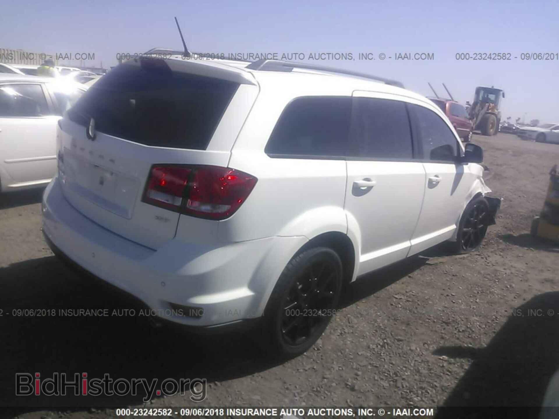 2017 Dodge Journey - VIN: 3C4PDCEG5HT606242 - Фото 4
