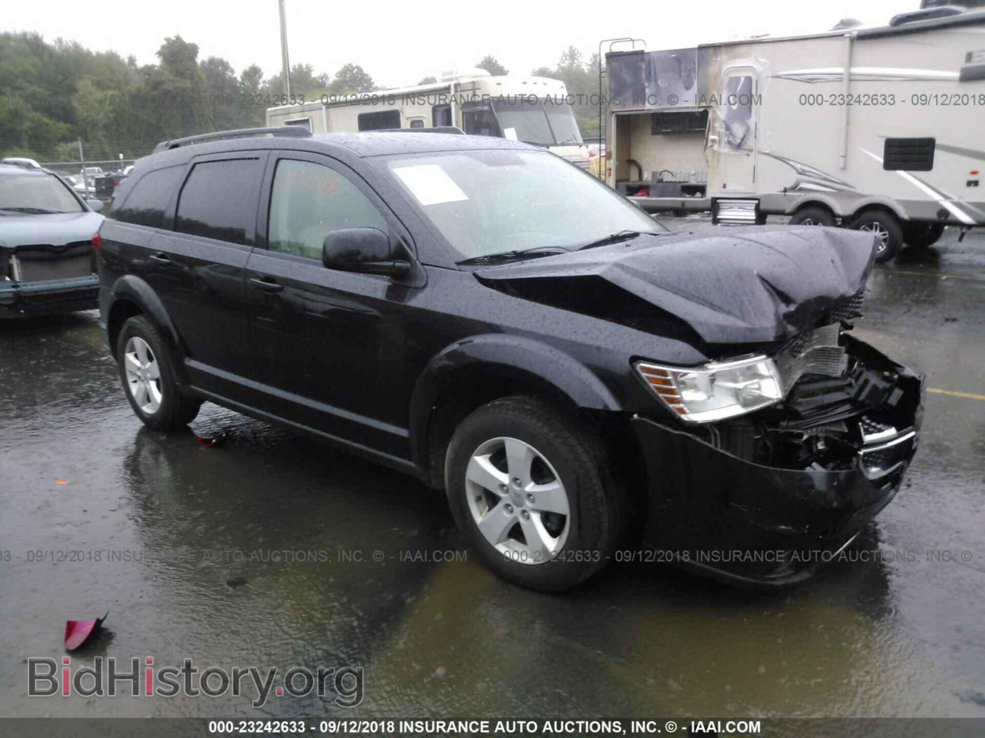 Фотография 3D4PH1FGXBT545035 - Dodge Journey 2011