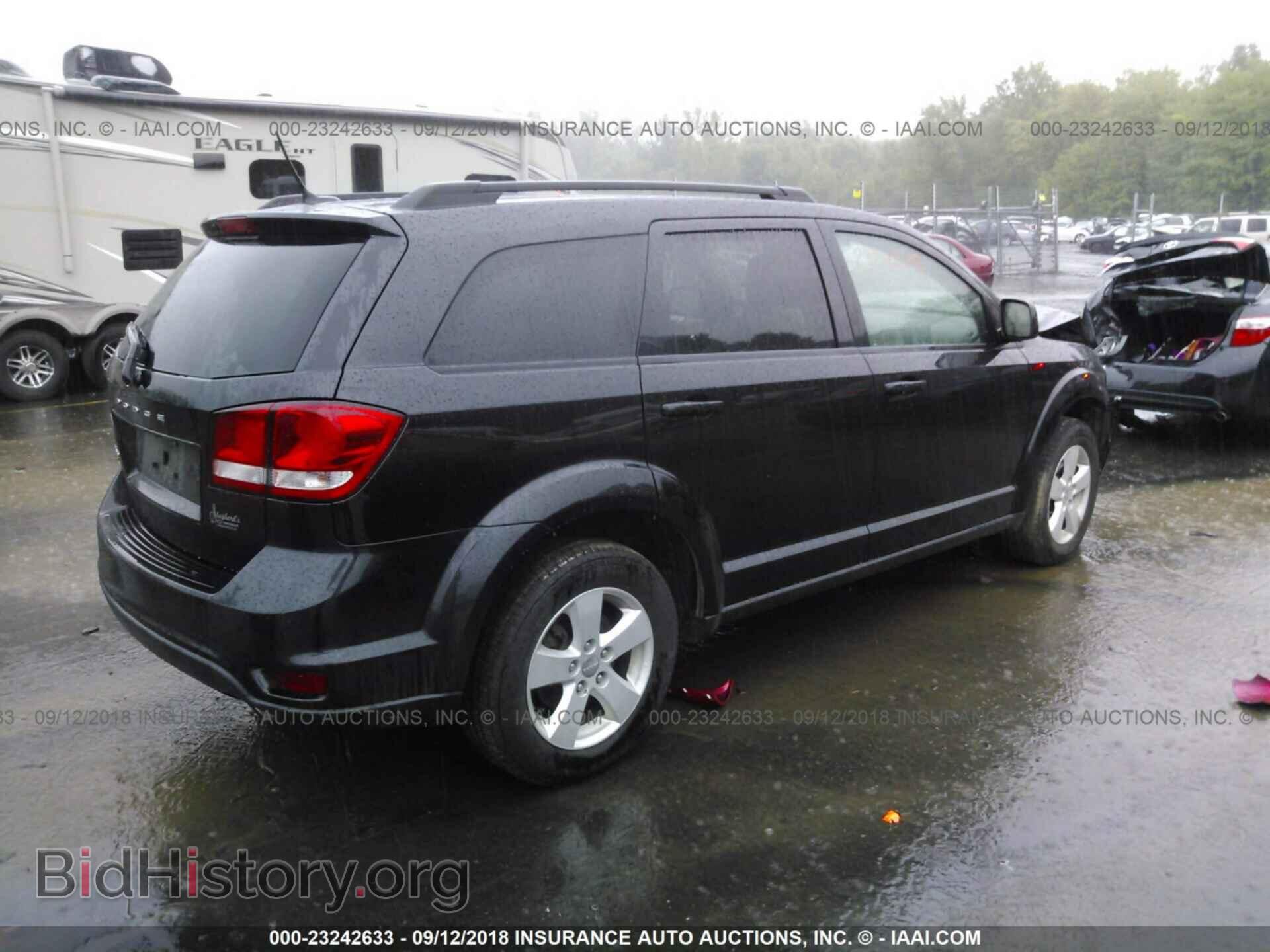 2011 Dodge Journey - VIN: 3D4PH1FGXBT545035 - Фото 4