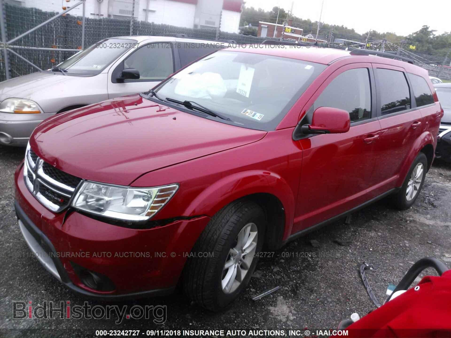 2014 Dodge Journey - VIN: 3C4PDDBGXET302085 - Фото 2