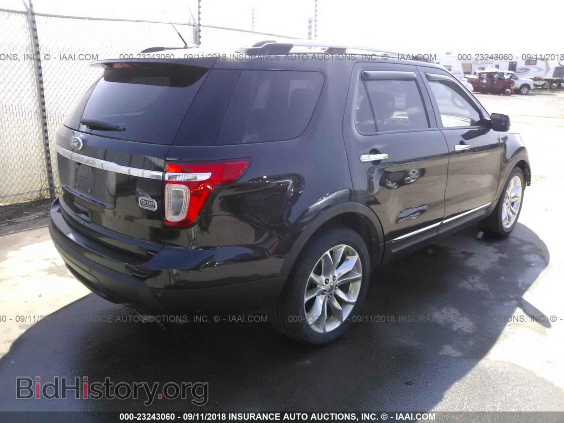 2011 Ford Explorer - VIN: 1FMHK7D82BGA65220 - Фото 4