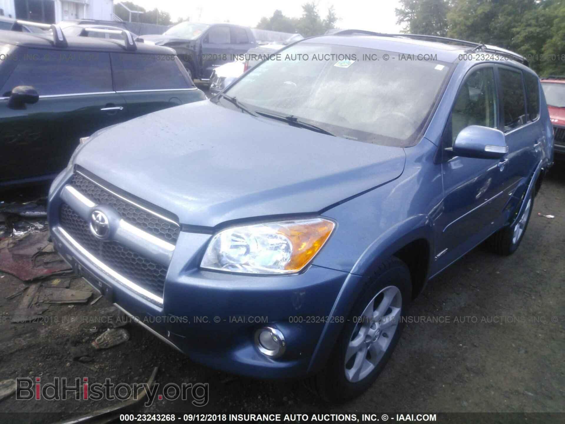2011 Toyota Rav4 - VIN: 2T3DF4DV8BW157402 - Фото 2