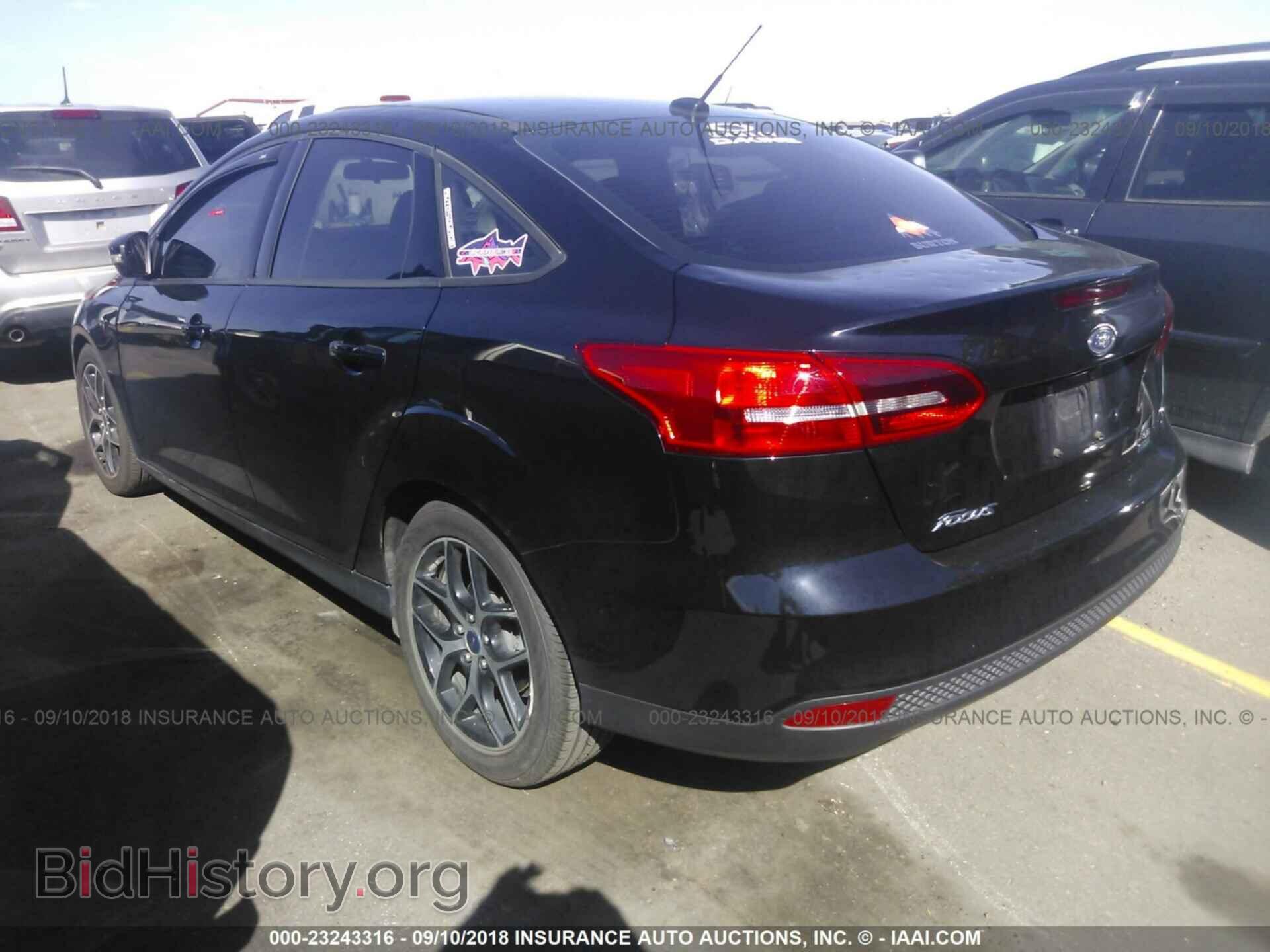 2017 Ford Focus - VIN: 1FADP3FE7HL284454 - Photo 3