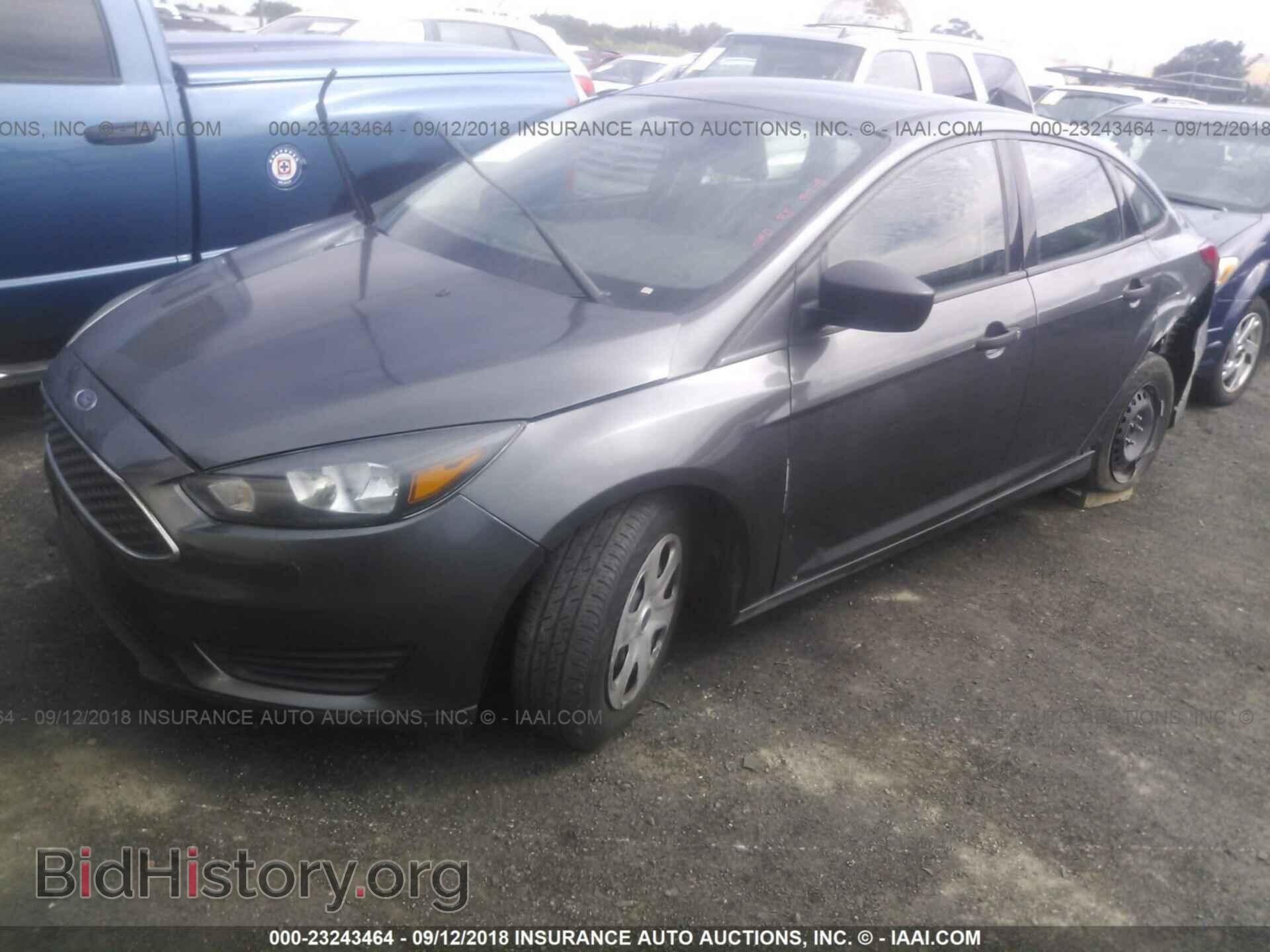 2015 Ford Focus - VIN: 1FADP3E20FL294540 - Photo 2